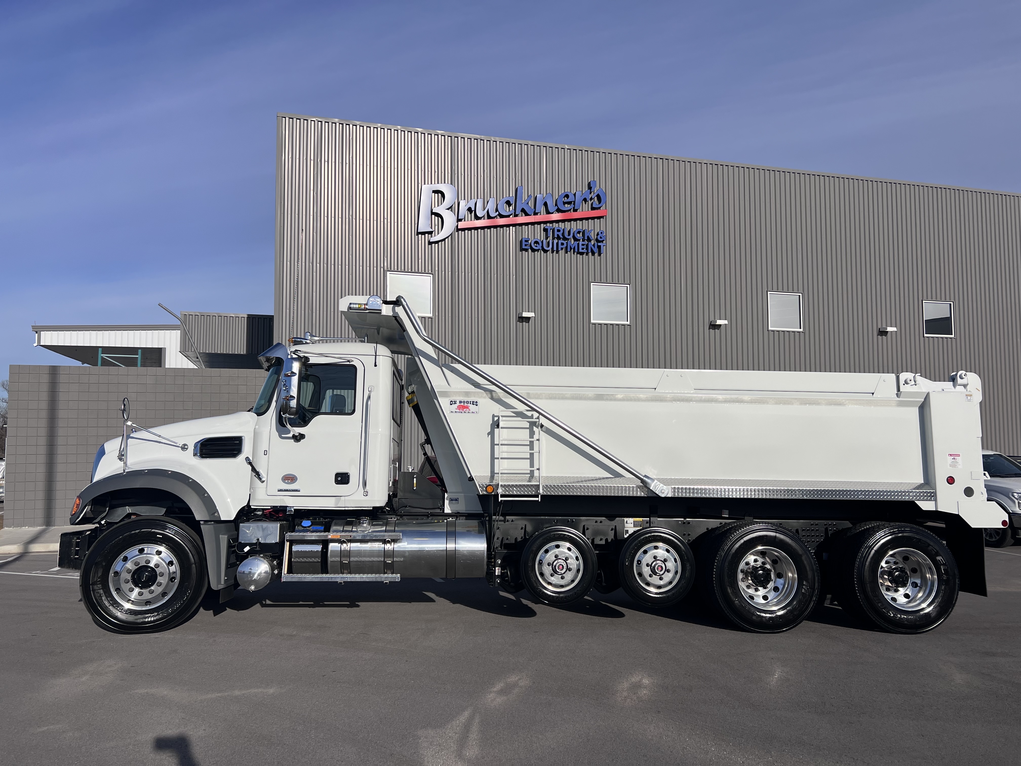 2026 Mack Granite - image 2