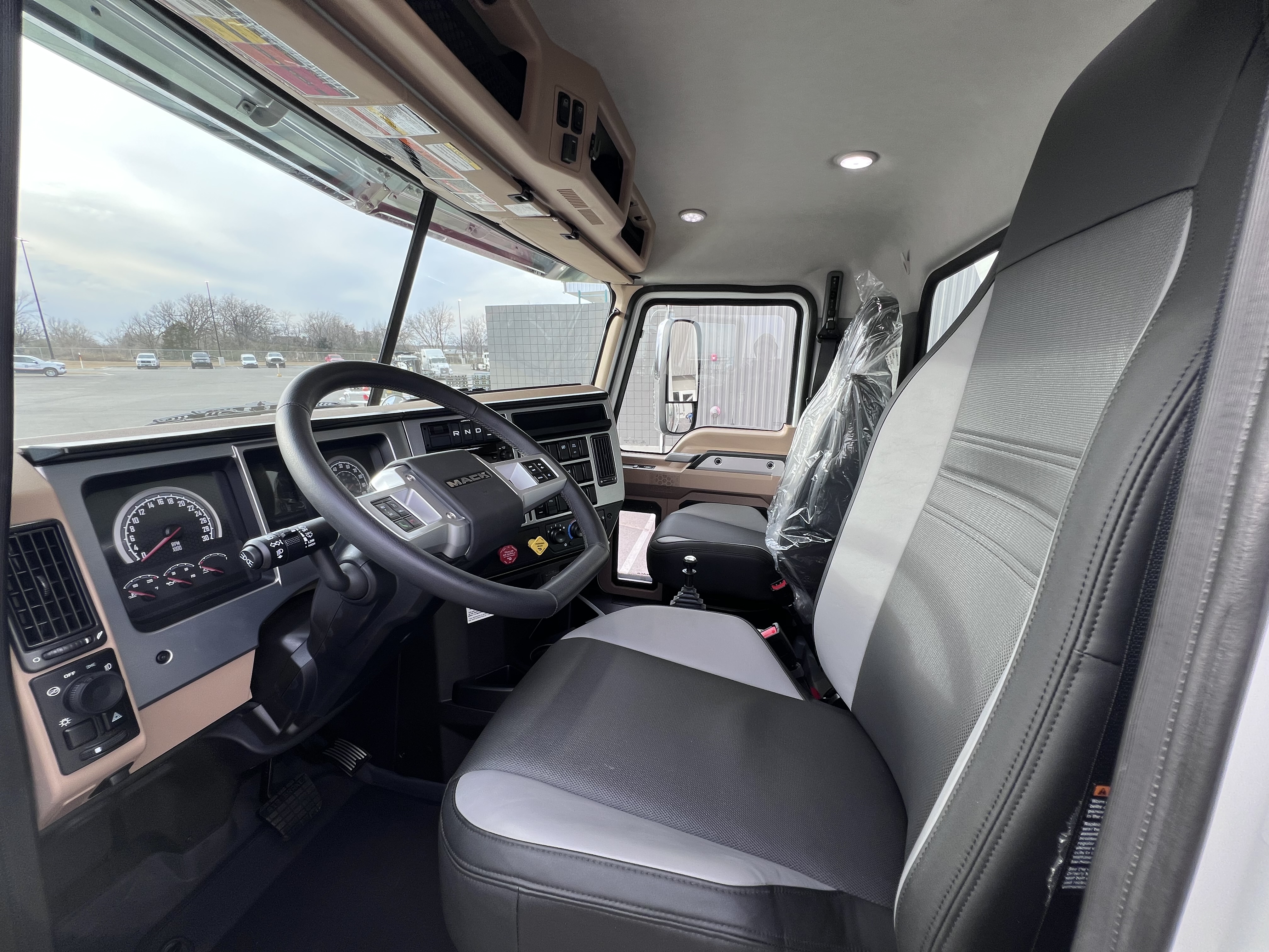 2026 Mack Granite - image 13