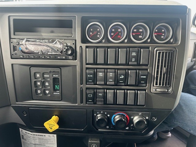 2026 Mack Granite - image 9