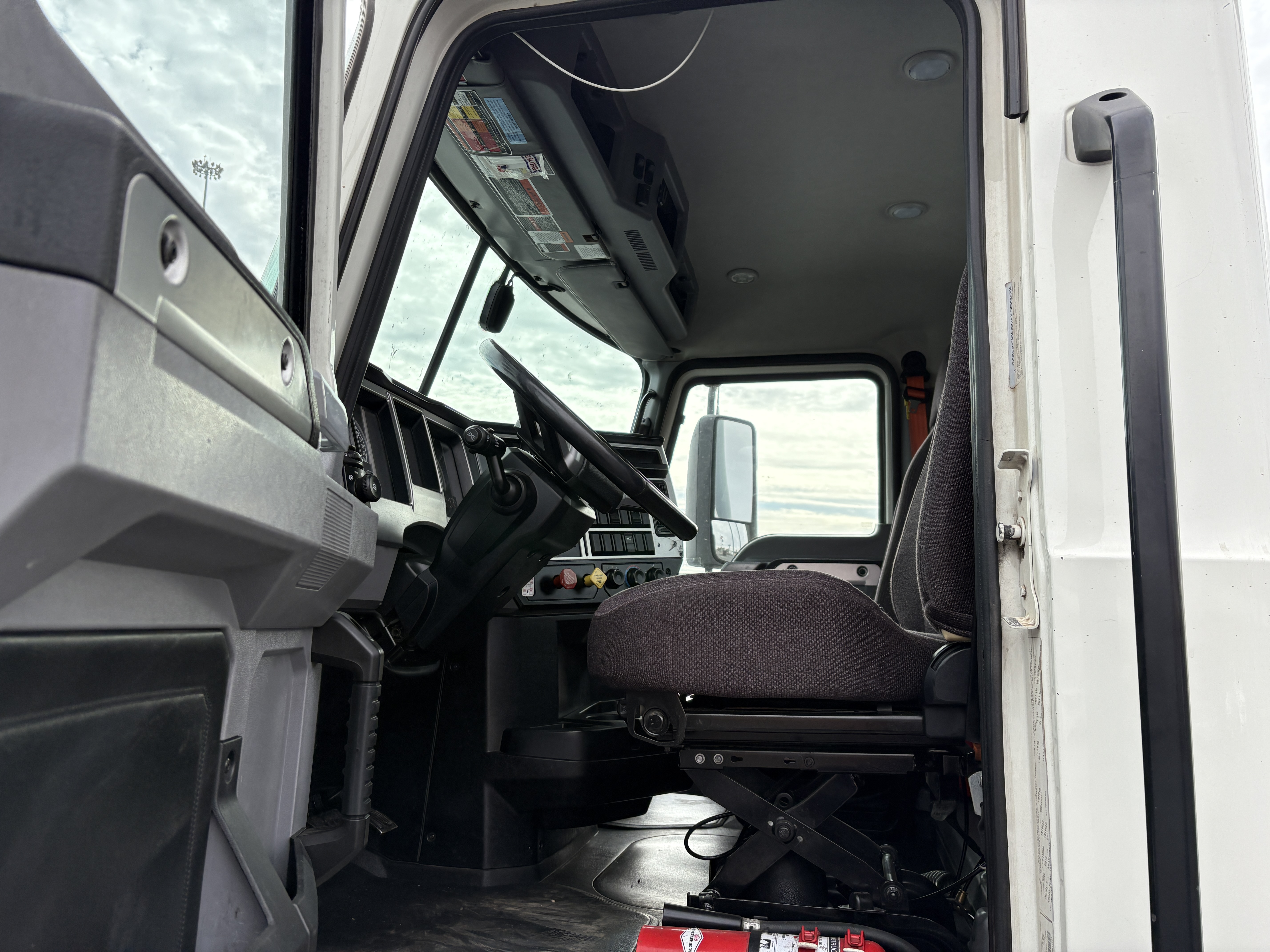 2020 Mack - image 12