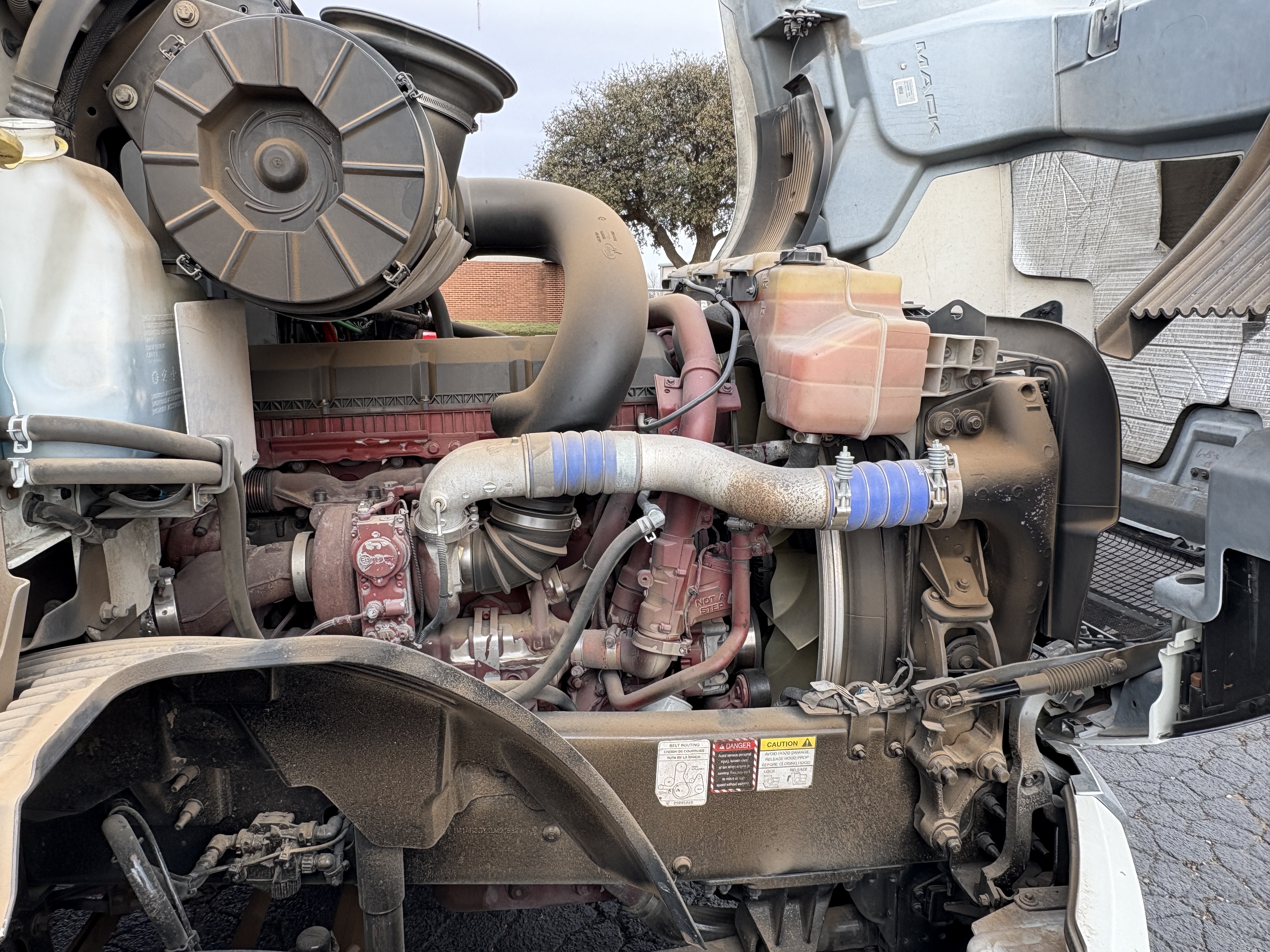 2020 Mack - image 11