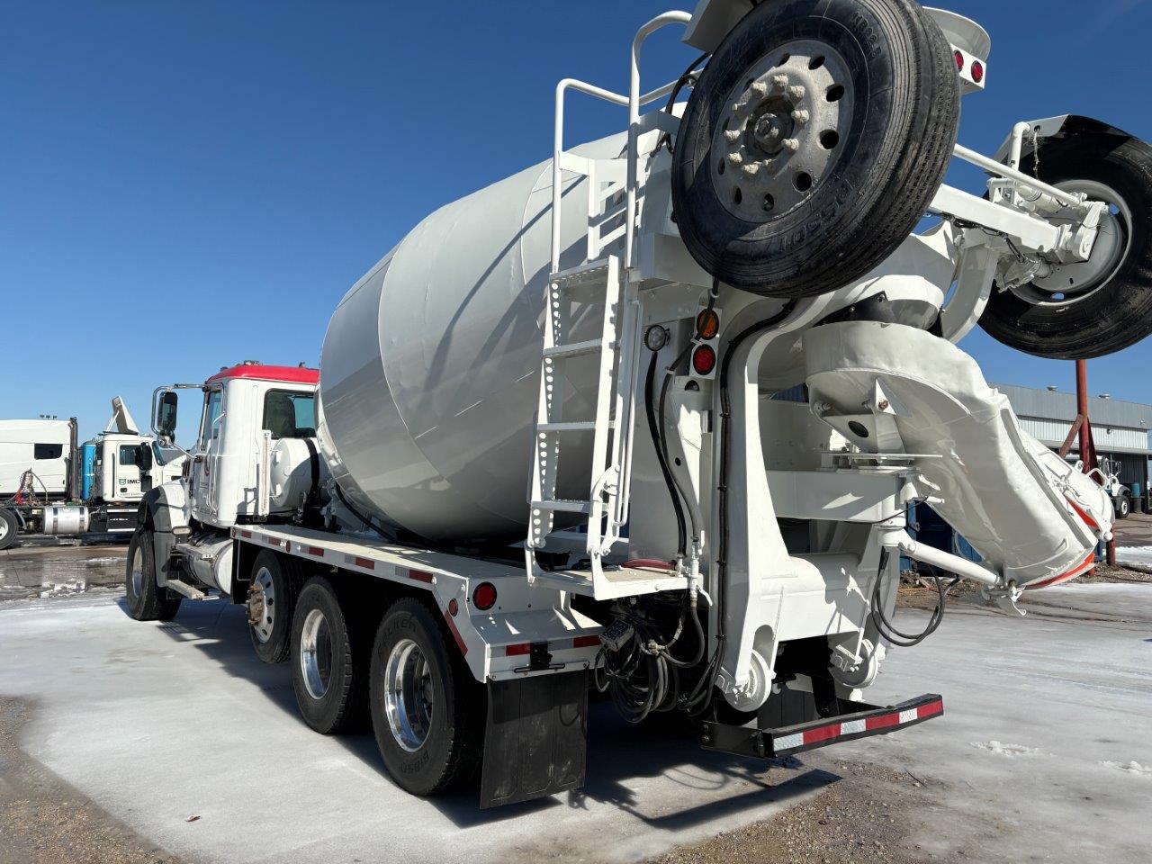 2021 Mack Granite - image 15