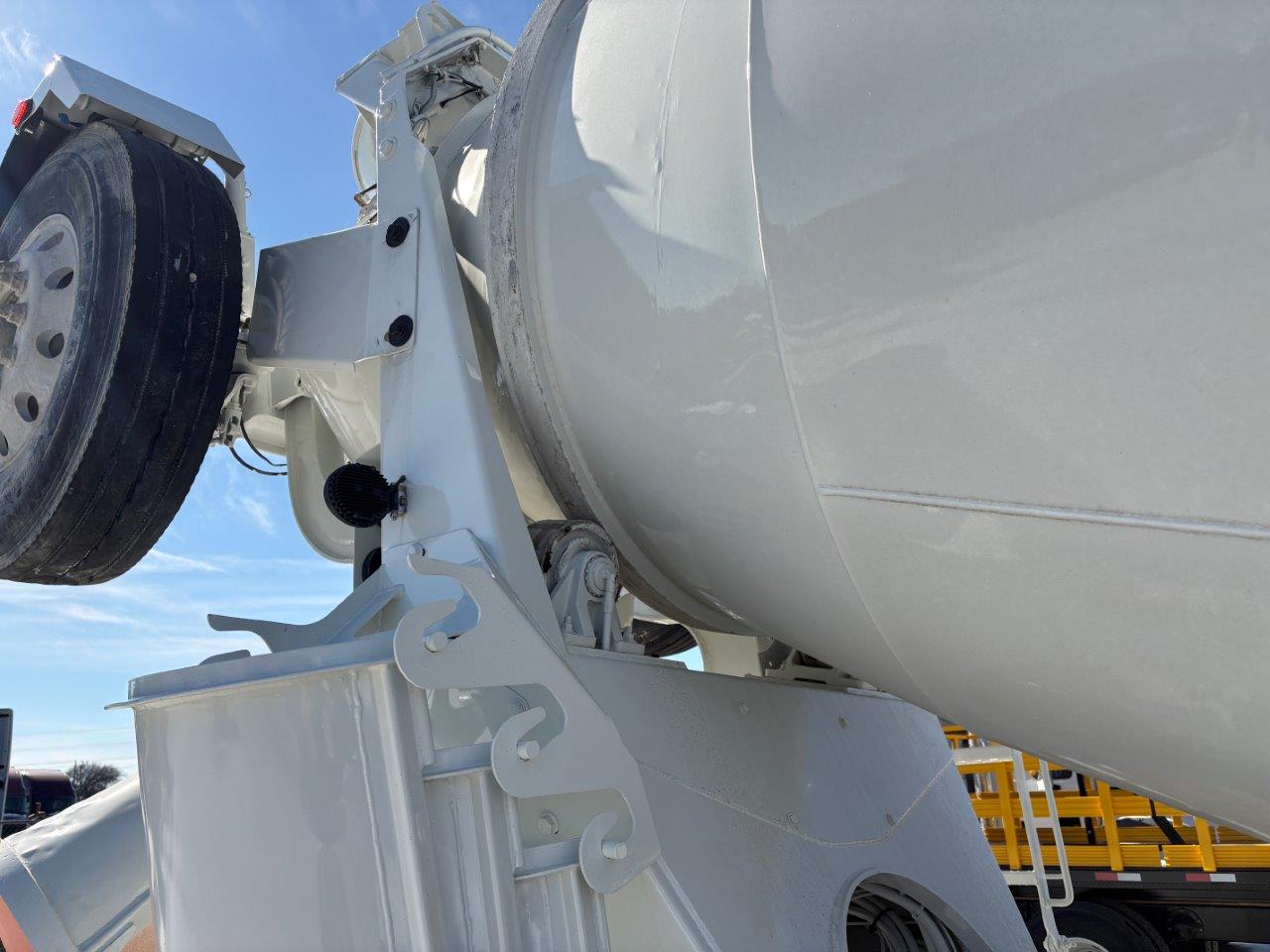 2021 Mack Granite - image 11