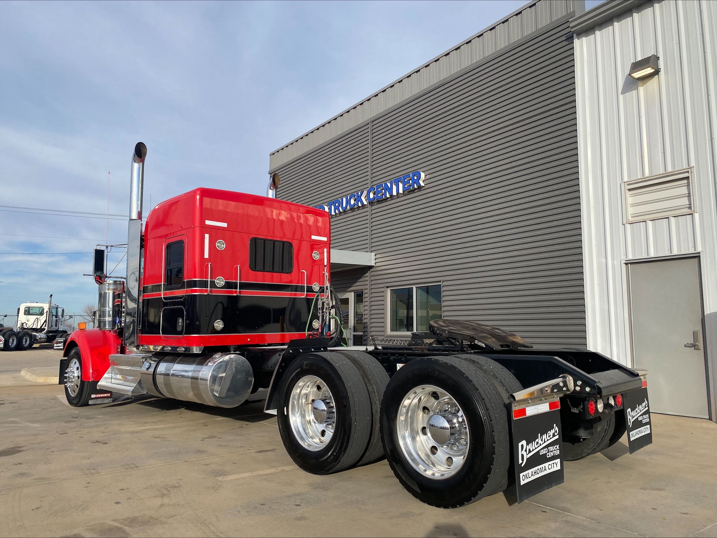 2019 Kenworth W900 - image 7