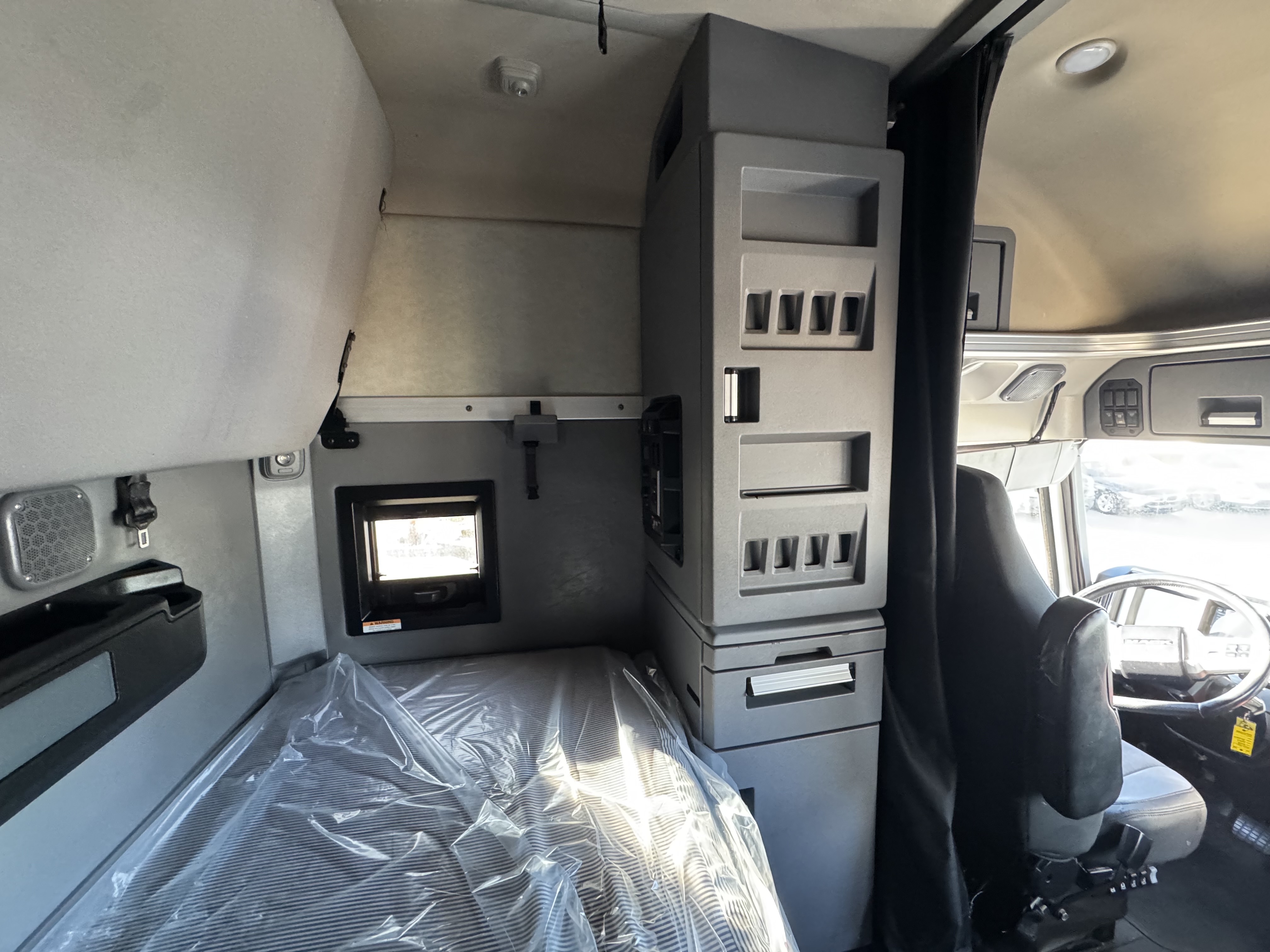 2022 Mack - image 12