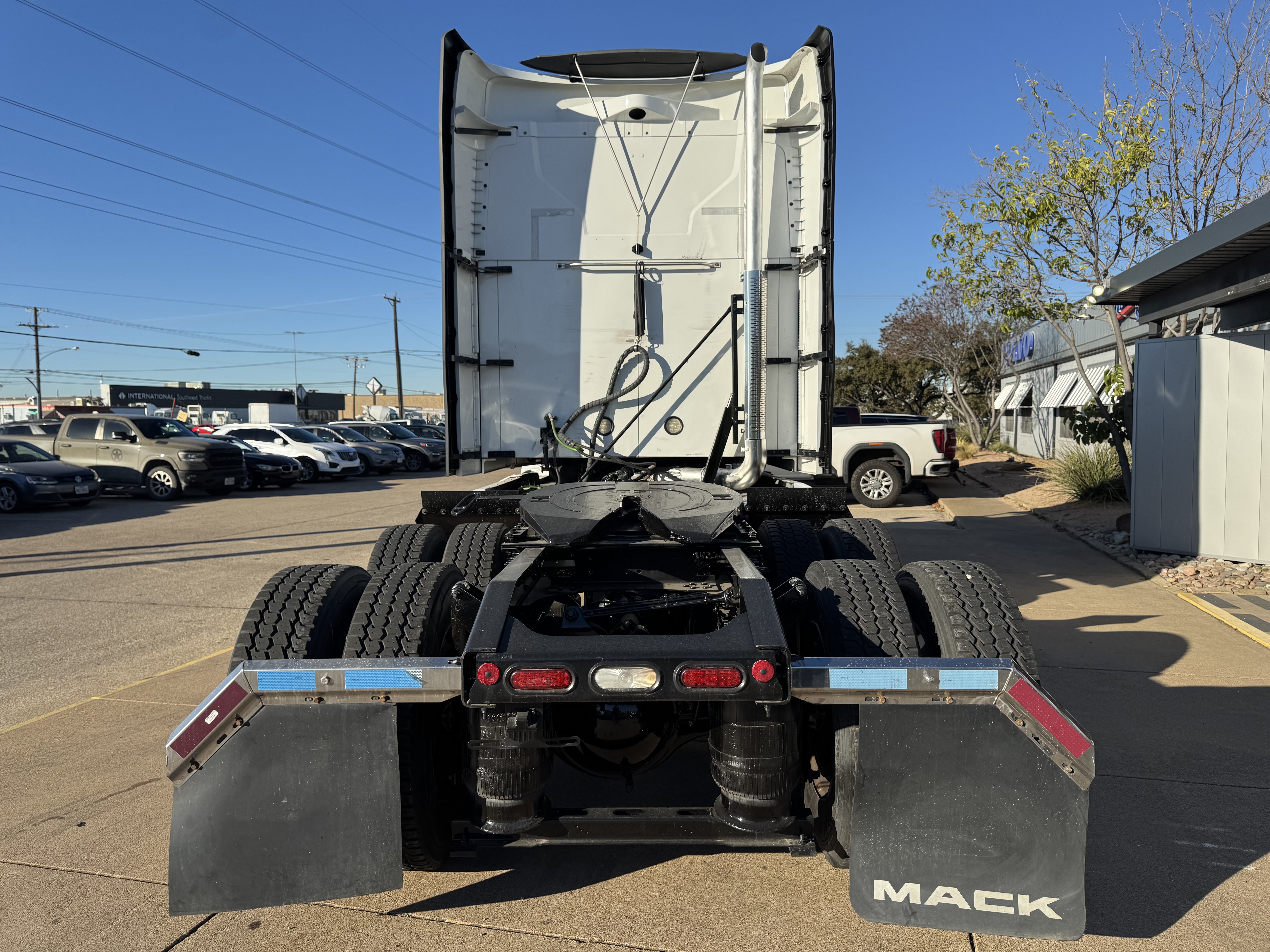 2022 Mack - image 6
