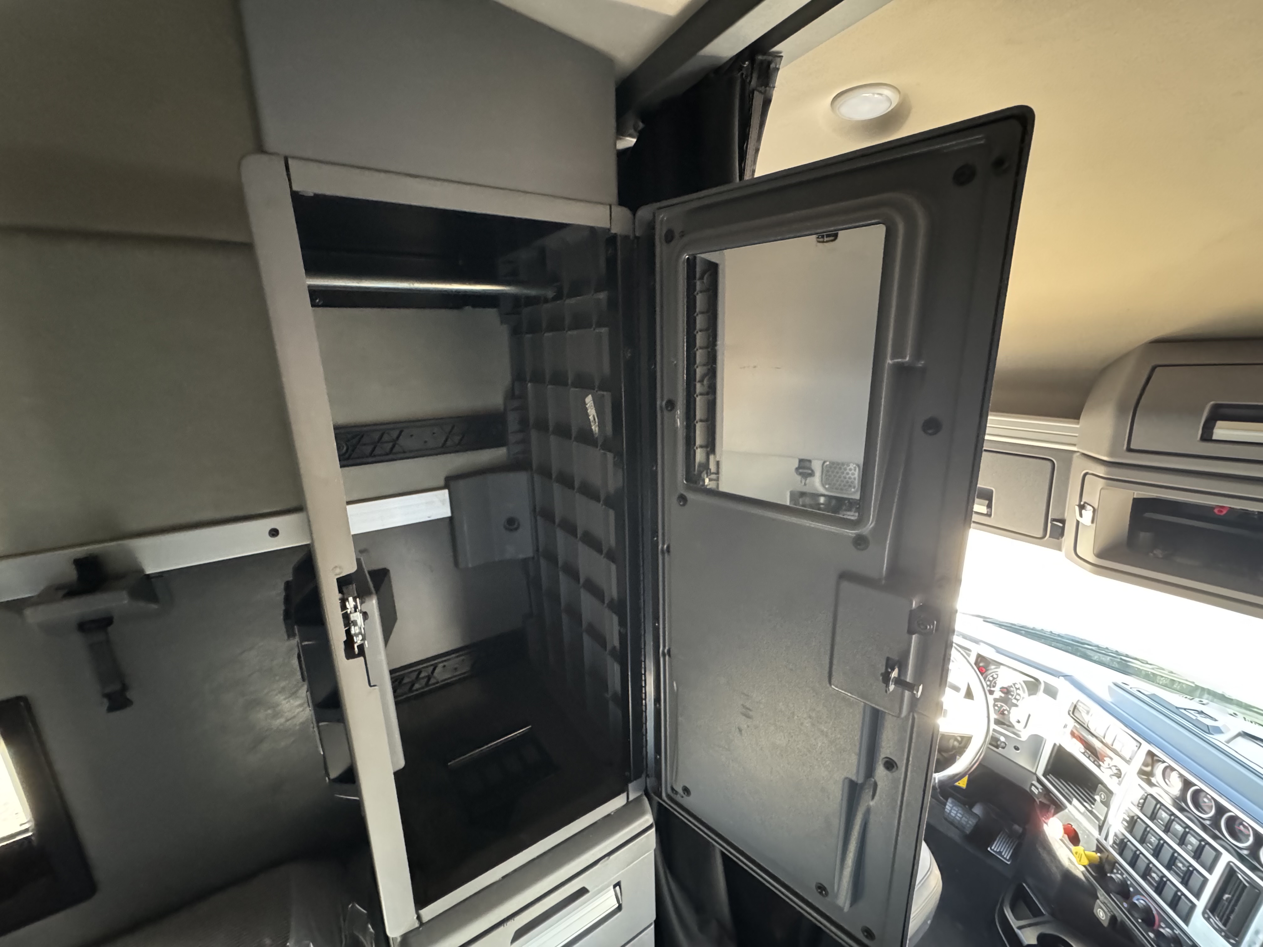 2022 Mack - image 11