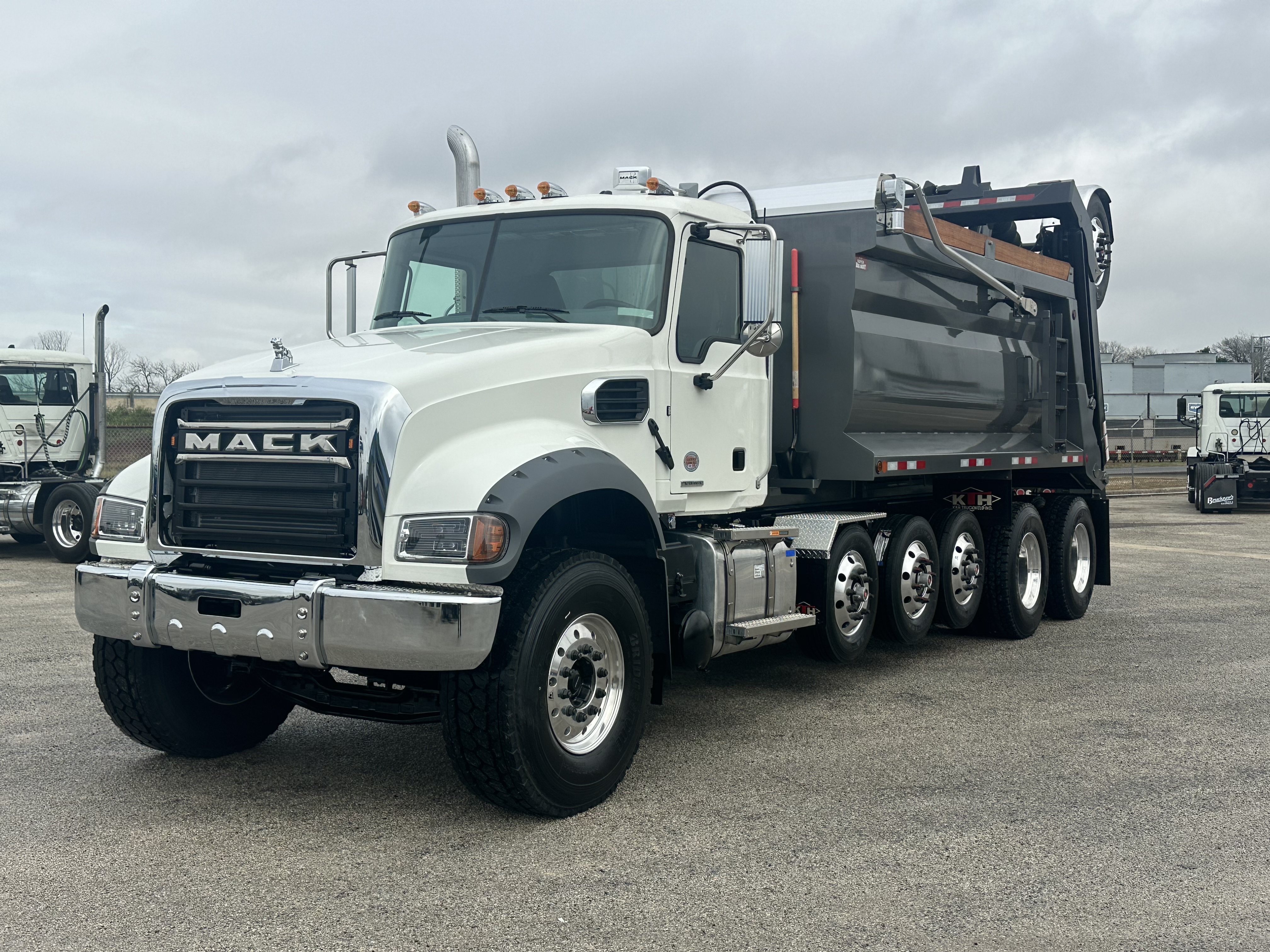 2026 Mack Granite - image 1