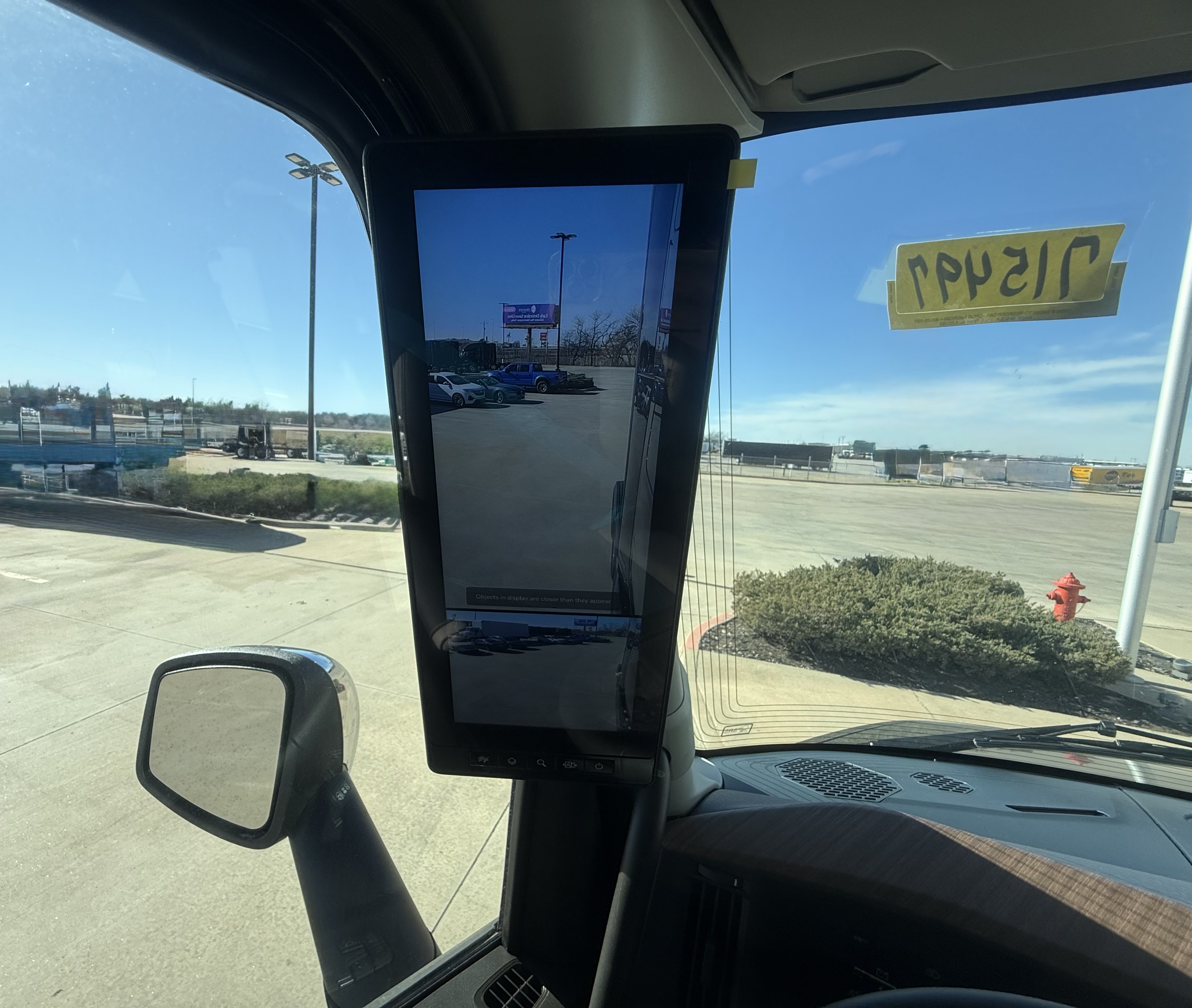 2026 Volvo - image 15