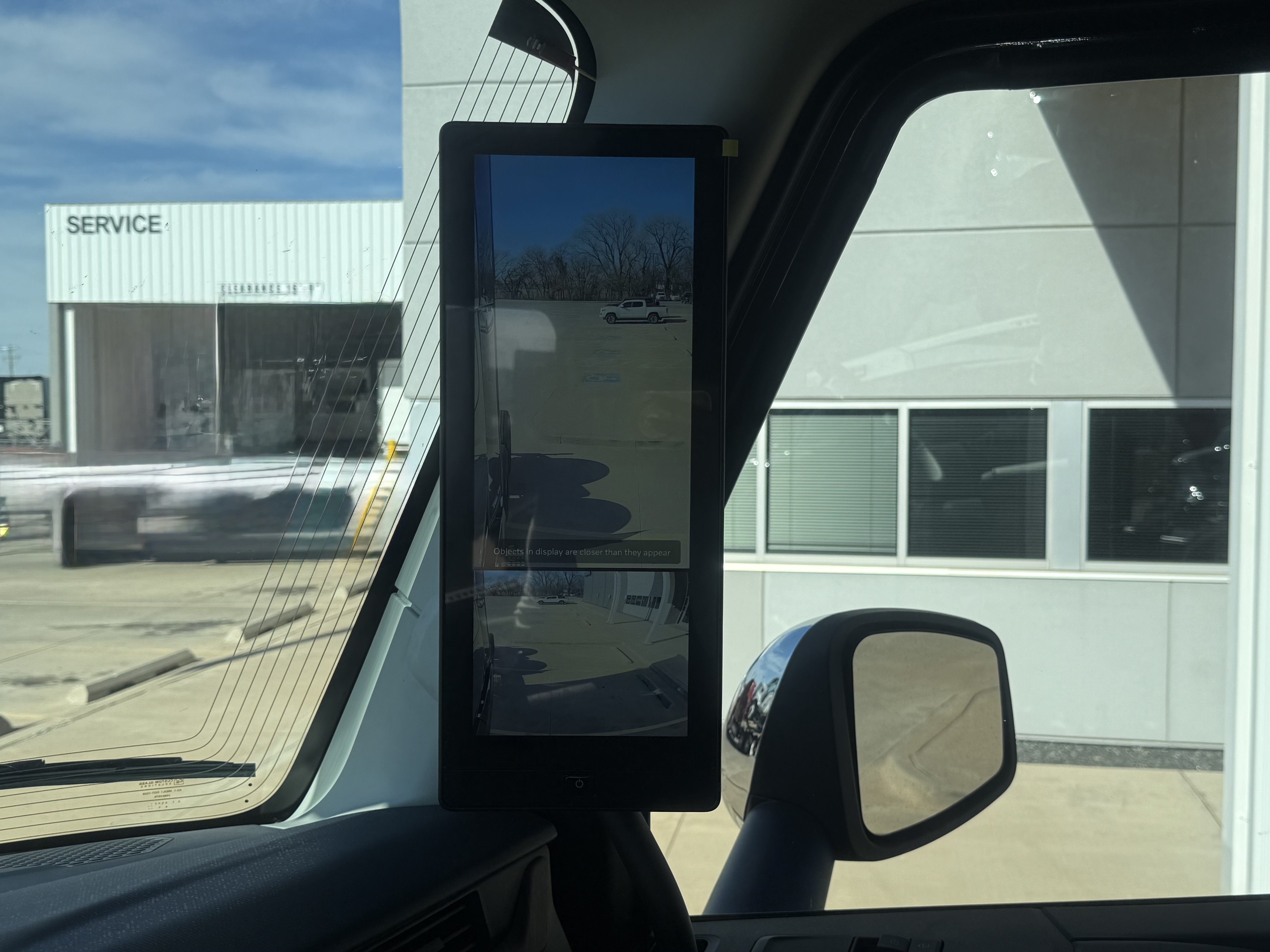 2026 Volvo - image 16