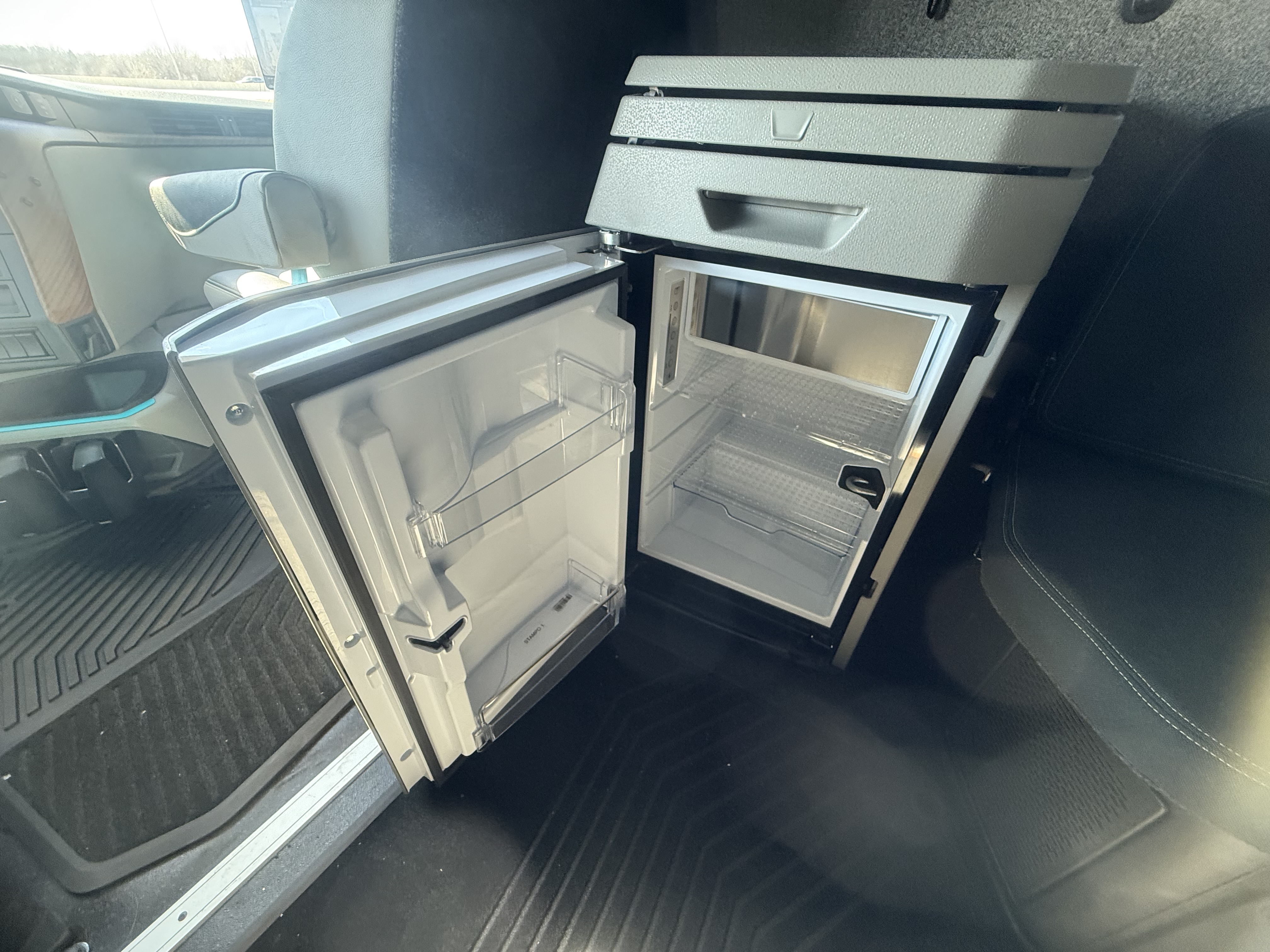 2026 Volvo - image 21