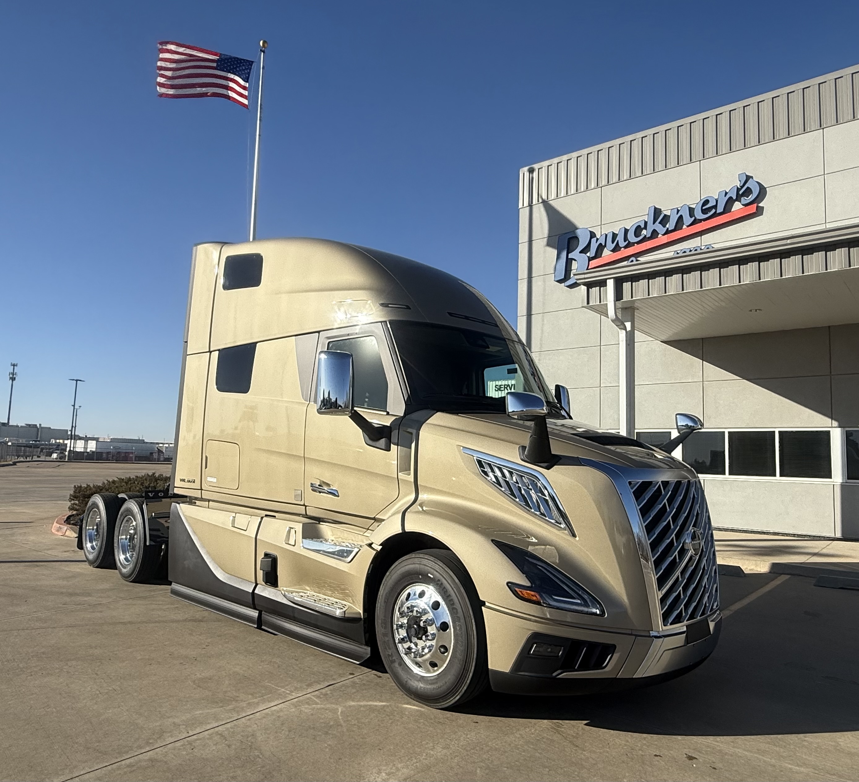 2026 Volvo - image 4