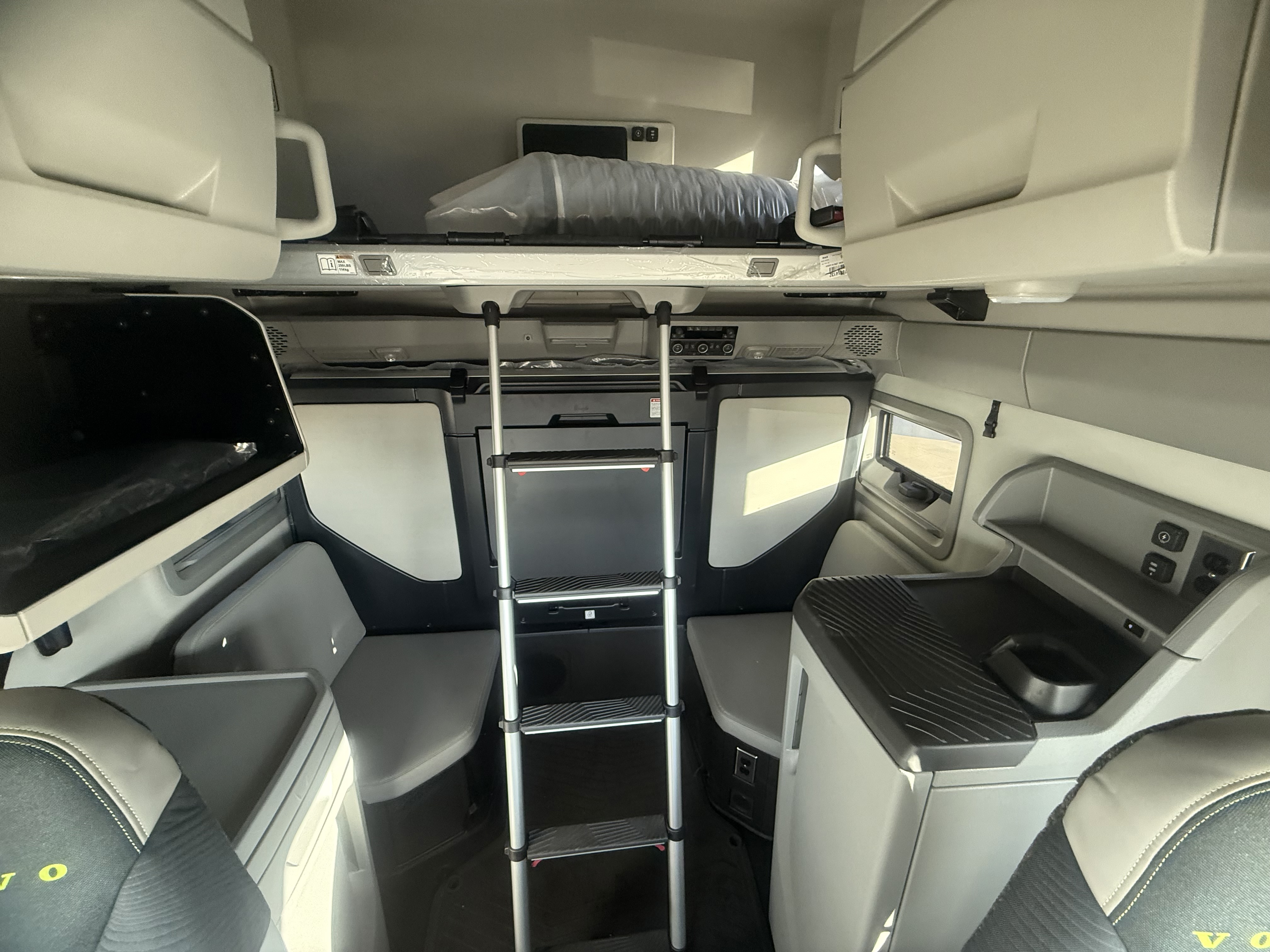 2026 Volvo - image 22