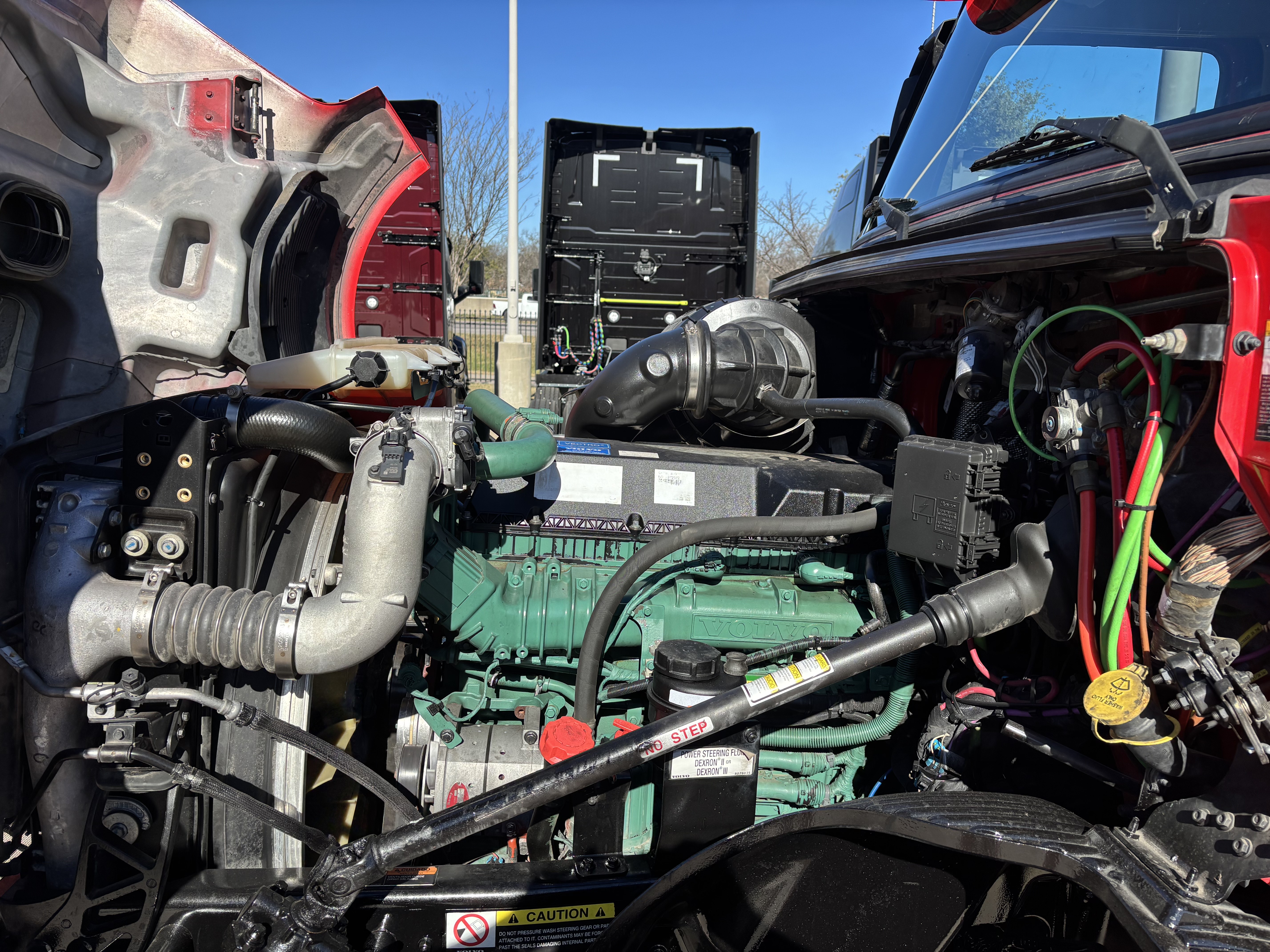 2021 Volvo - image 9