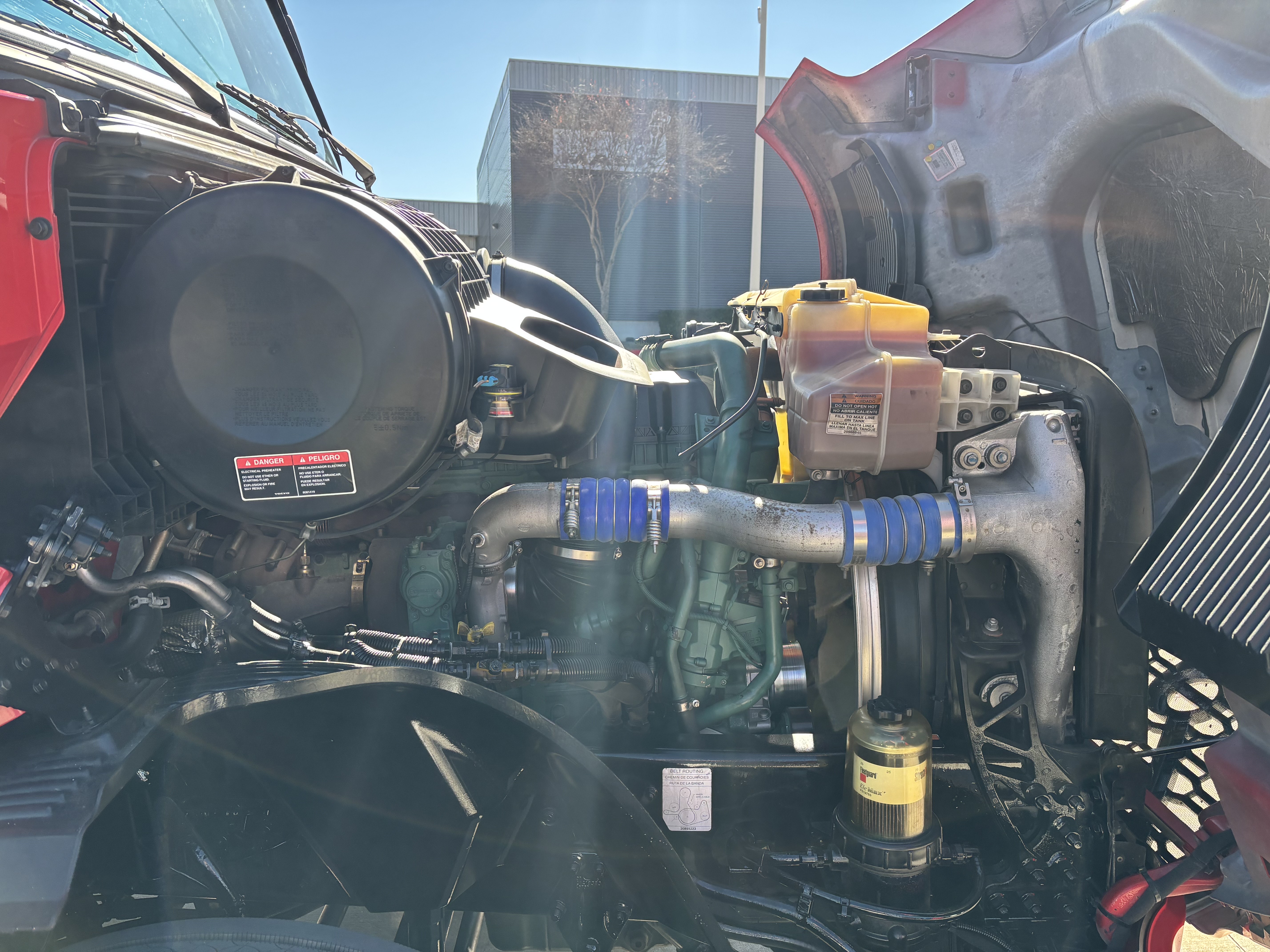 2021 Volvo - image 10