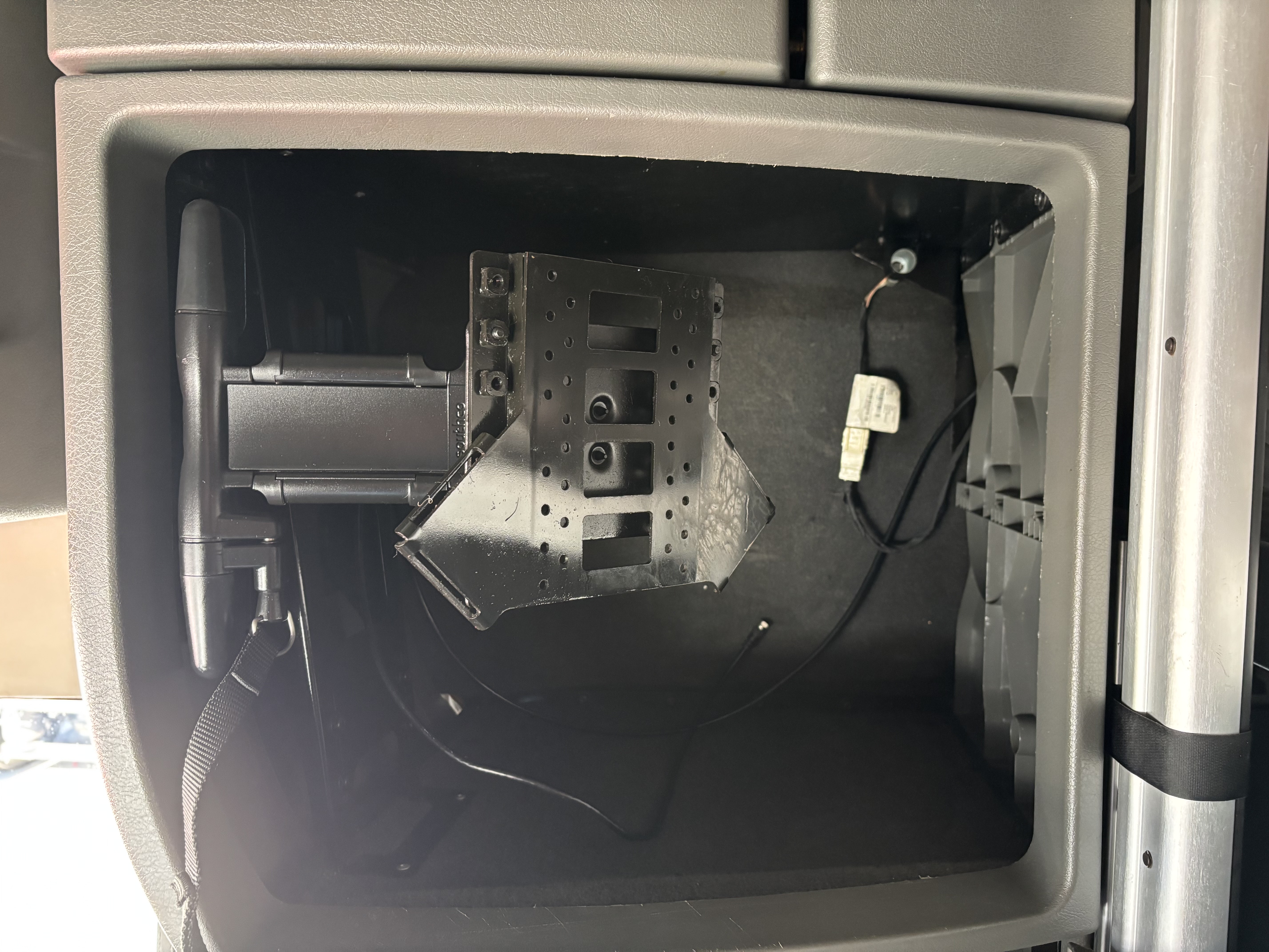 2021 Volvo - image 30