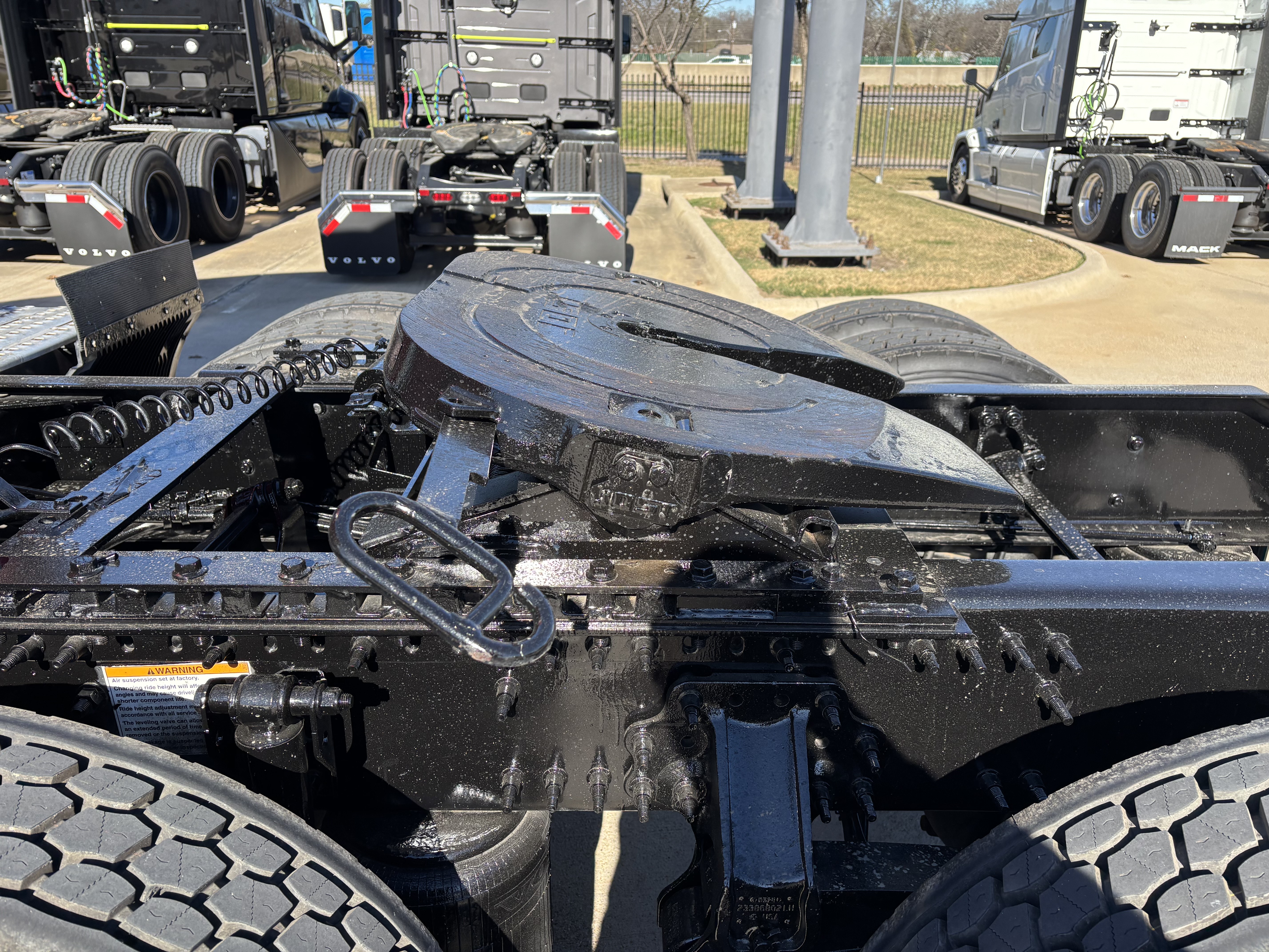 2021 Volvo - image 16