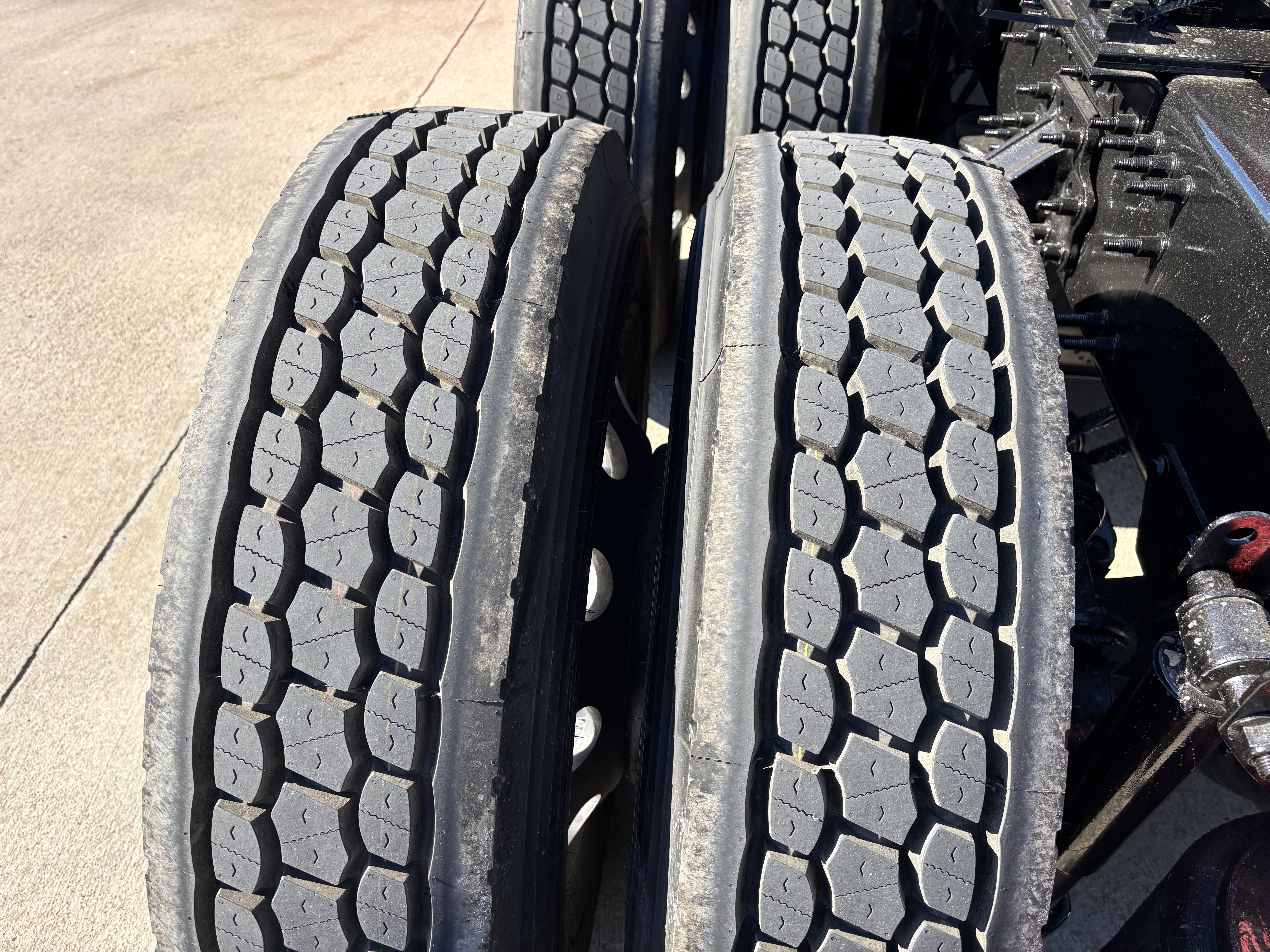 2021 Volvo - image 14