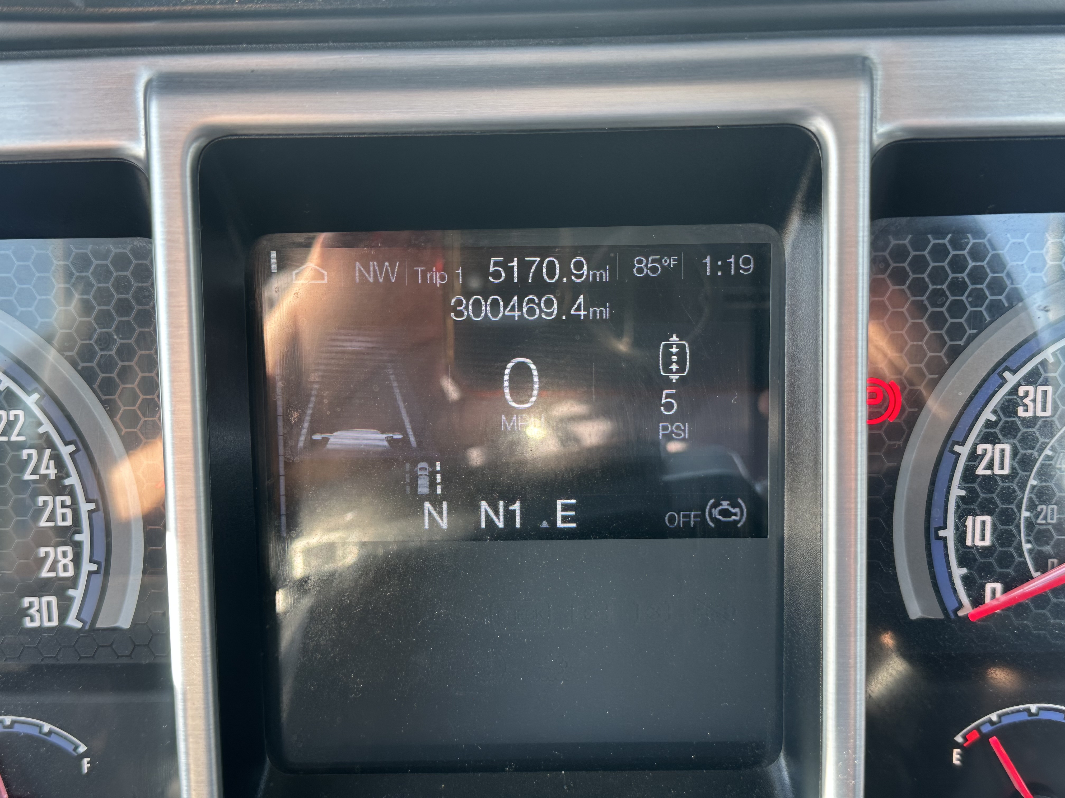 2020 Mack - image 10