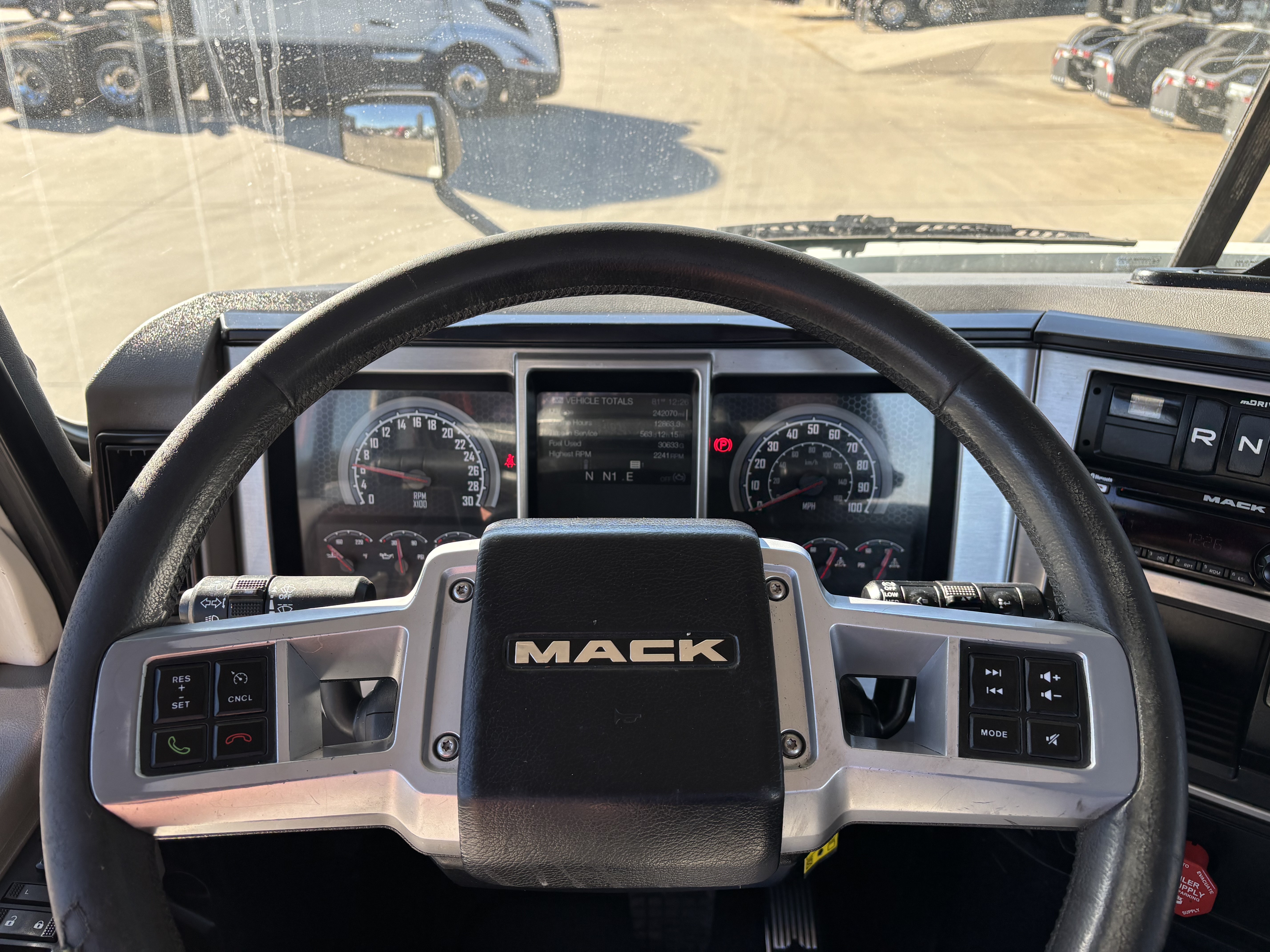 2020 Mack - image 24