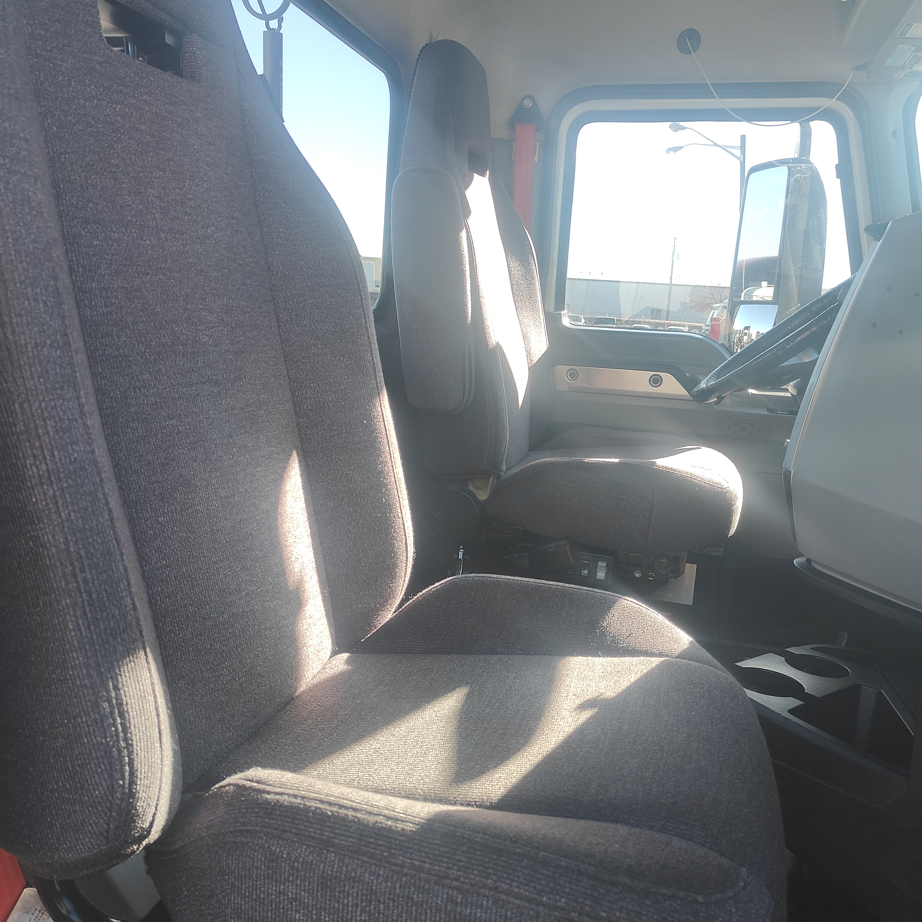 2020 Mack - image 13