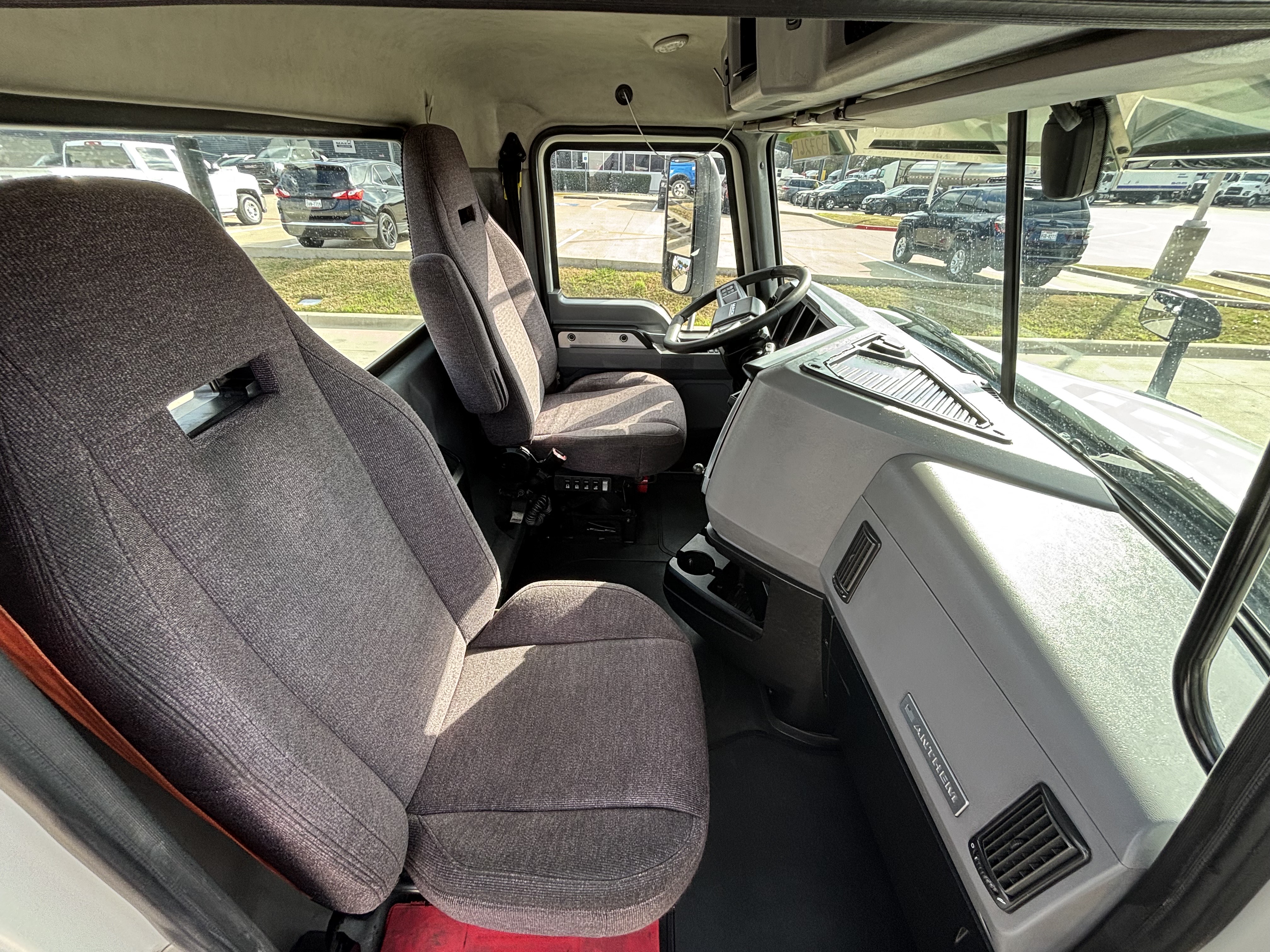 2020 Mack - image 19