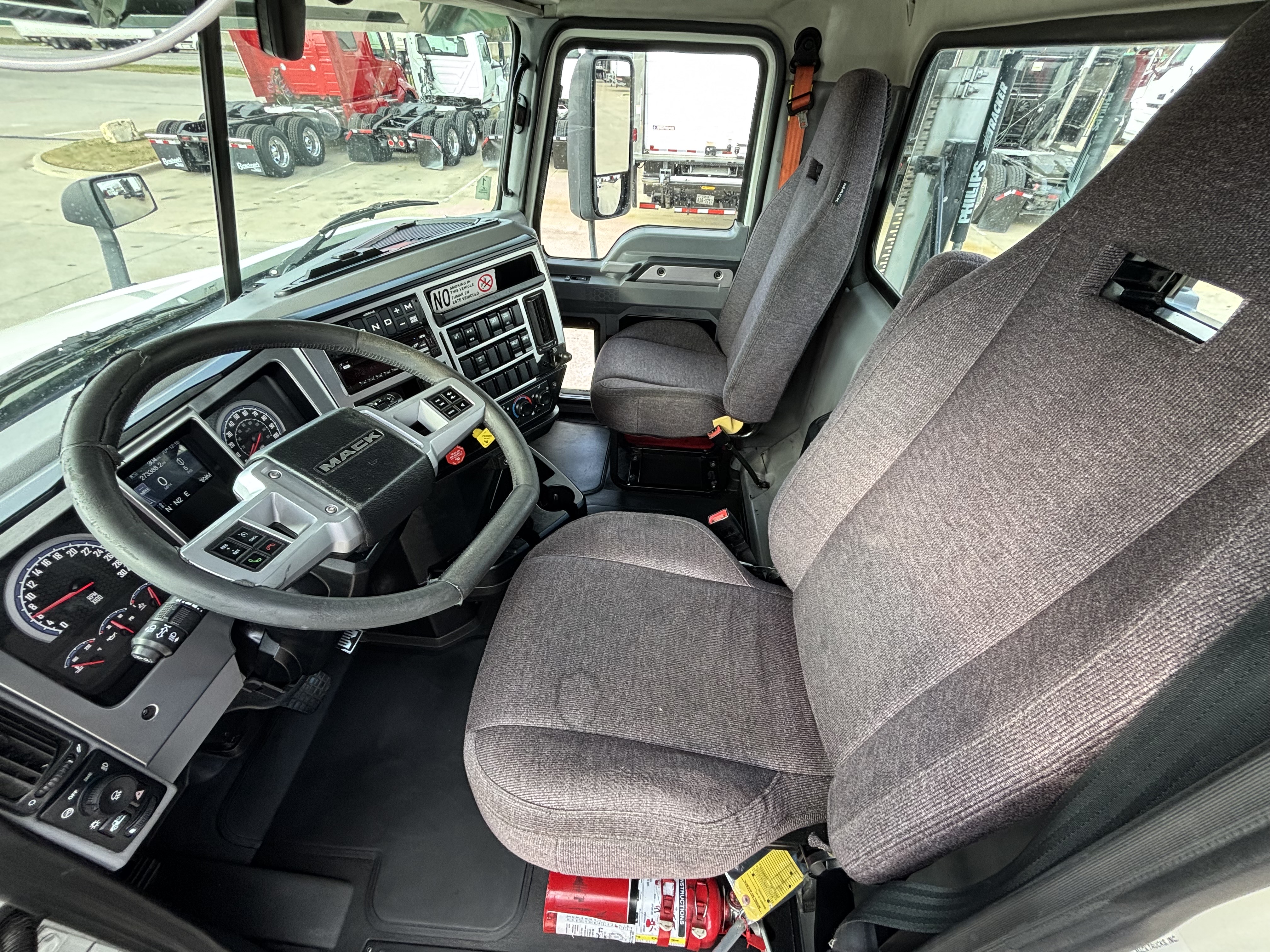 2020 Mack - image 21