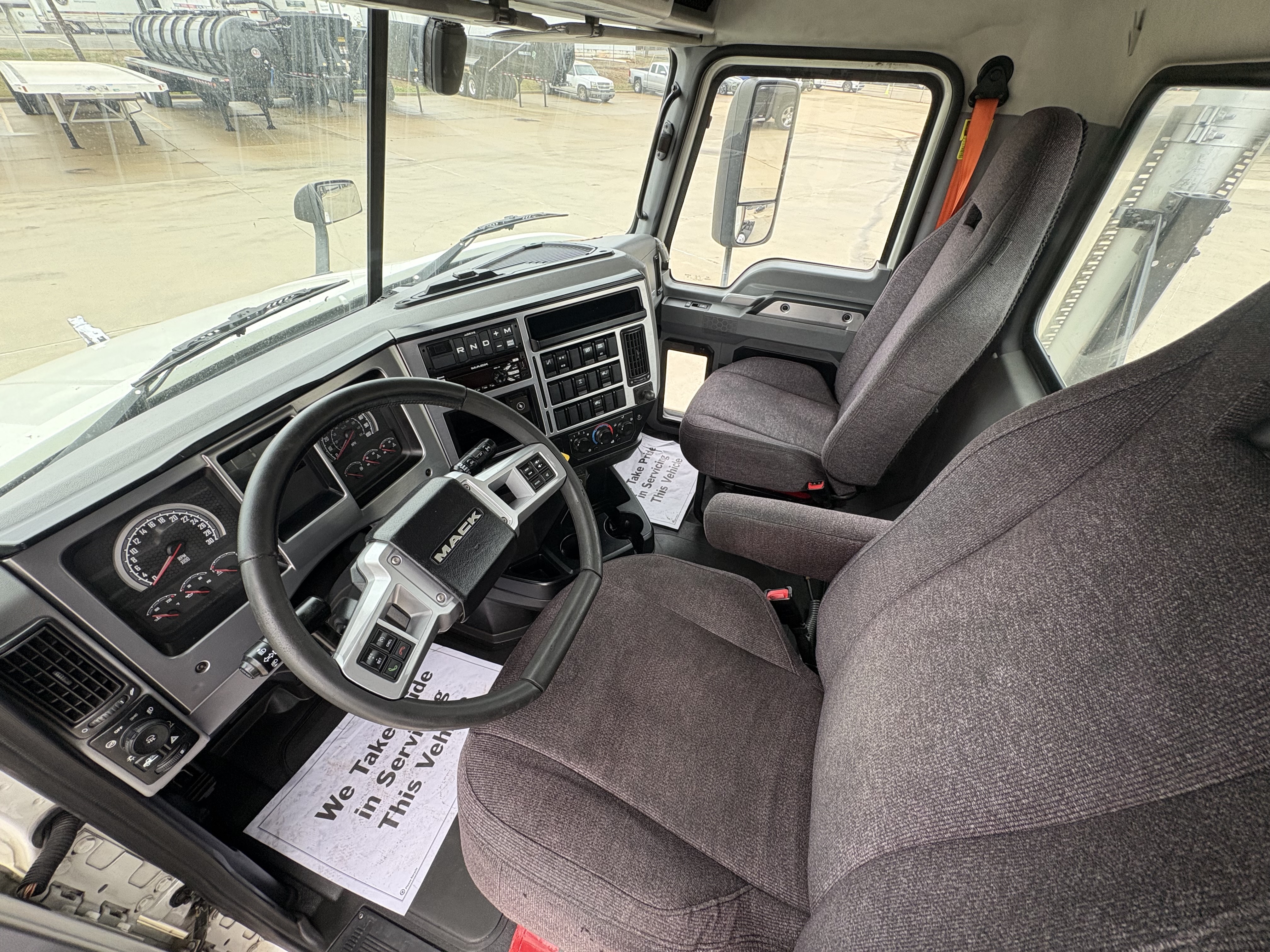 2020 Mack - image 11