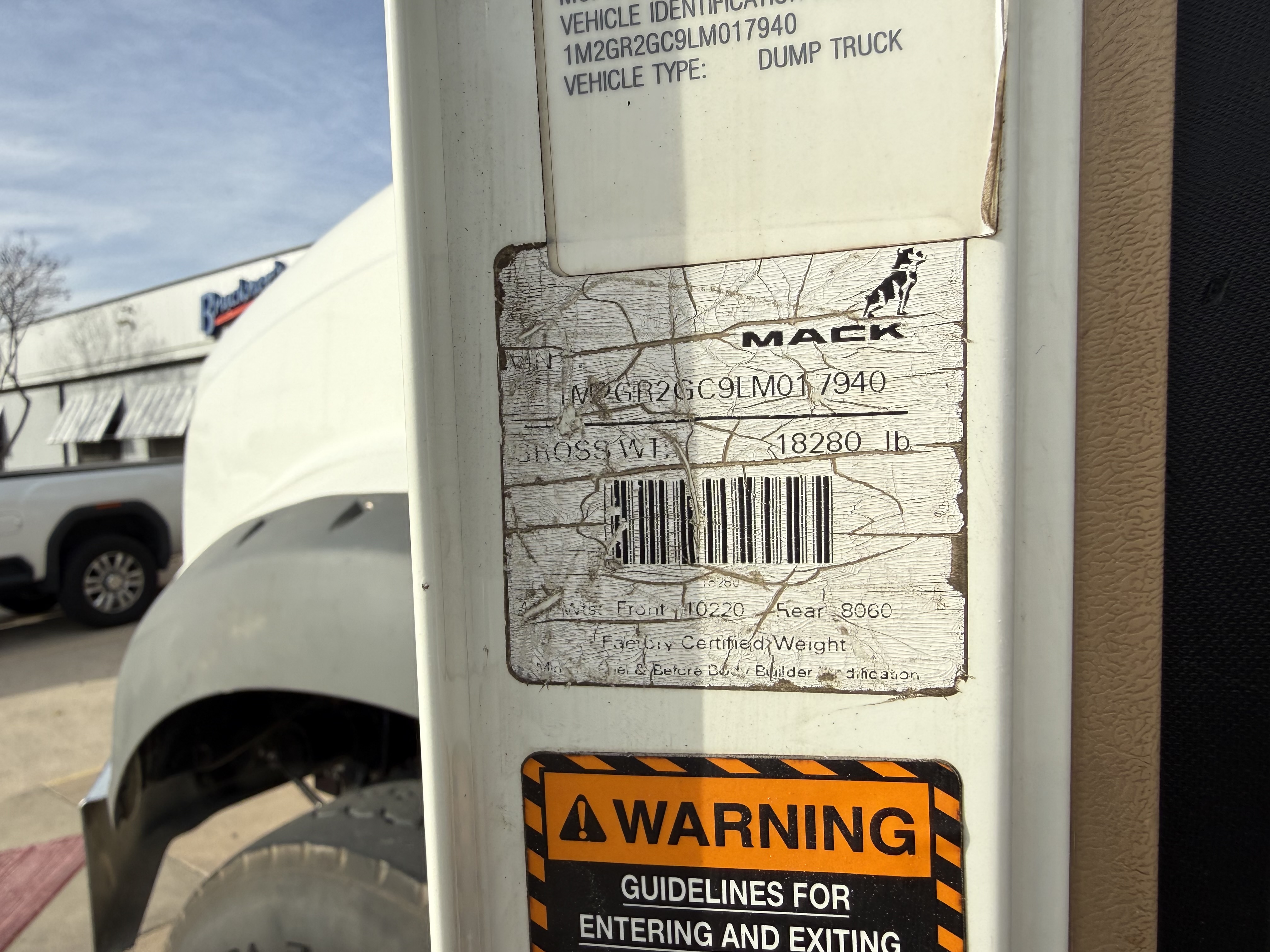 2020 Mack - image 26