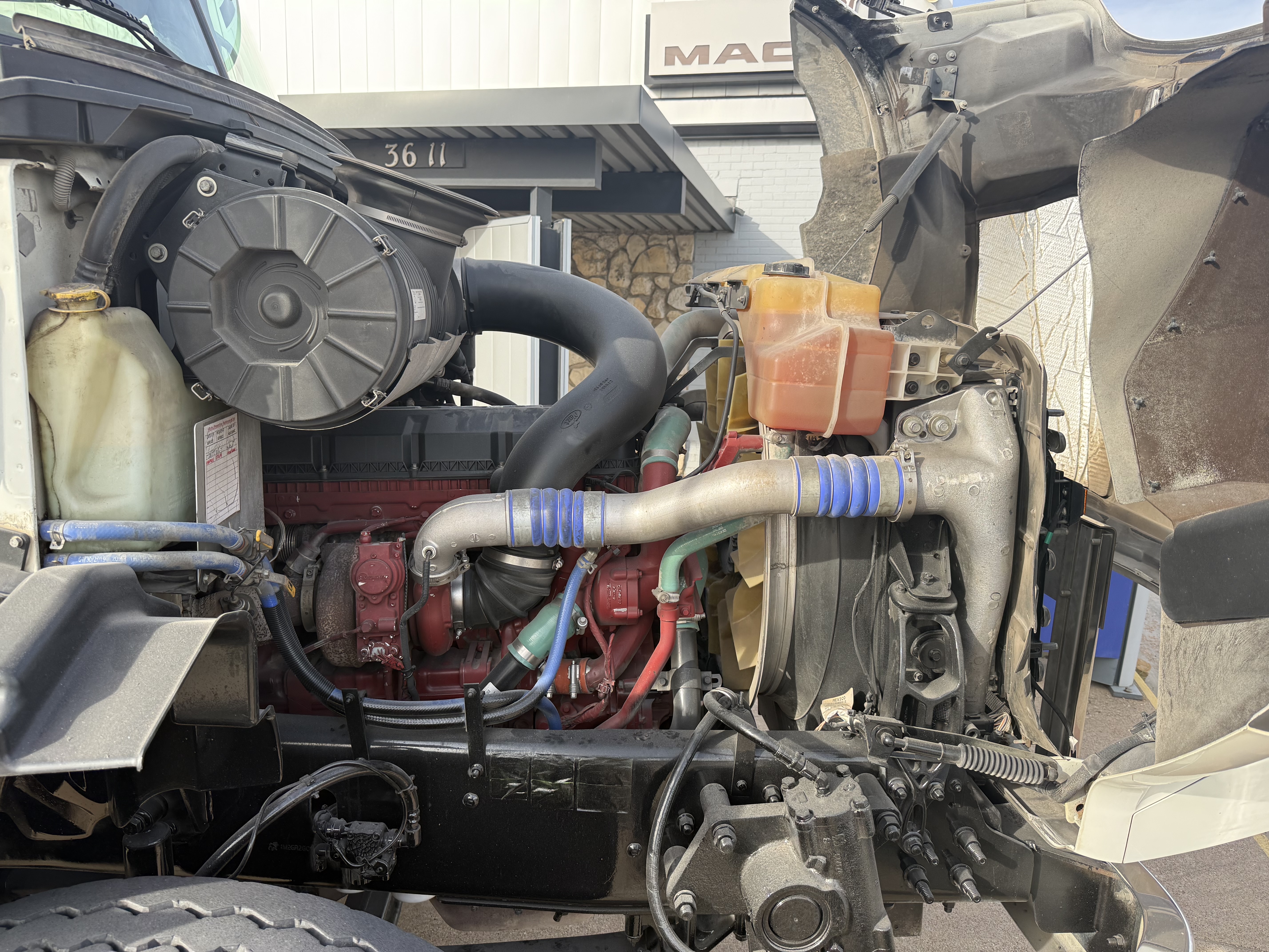 2020 Mack - image 28