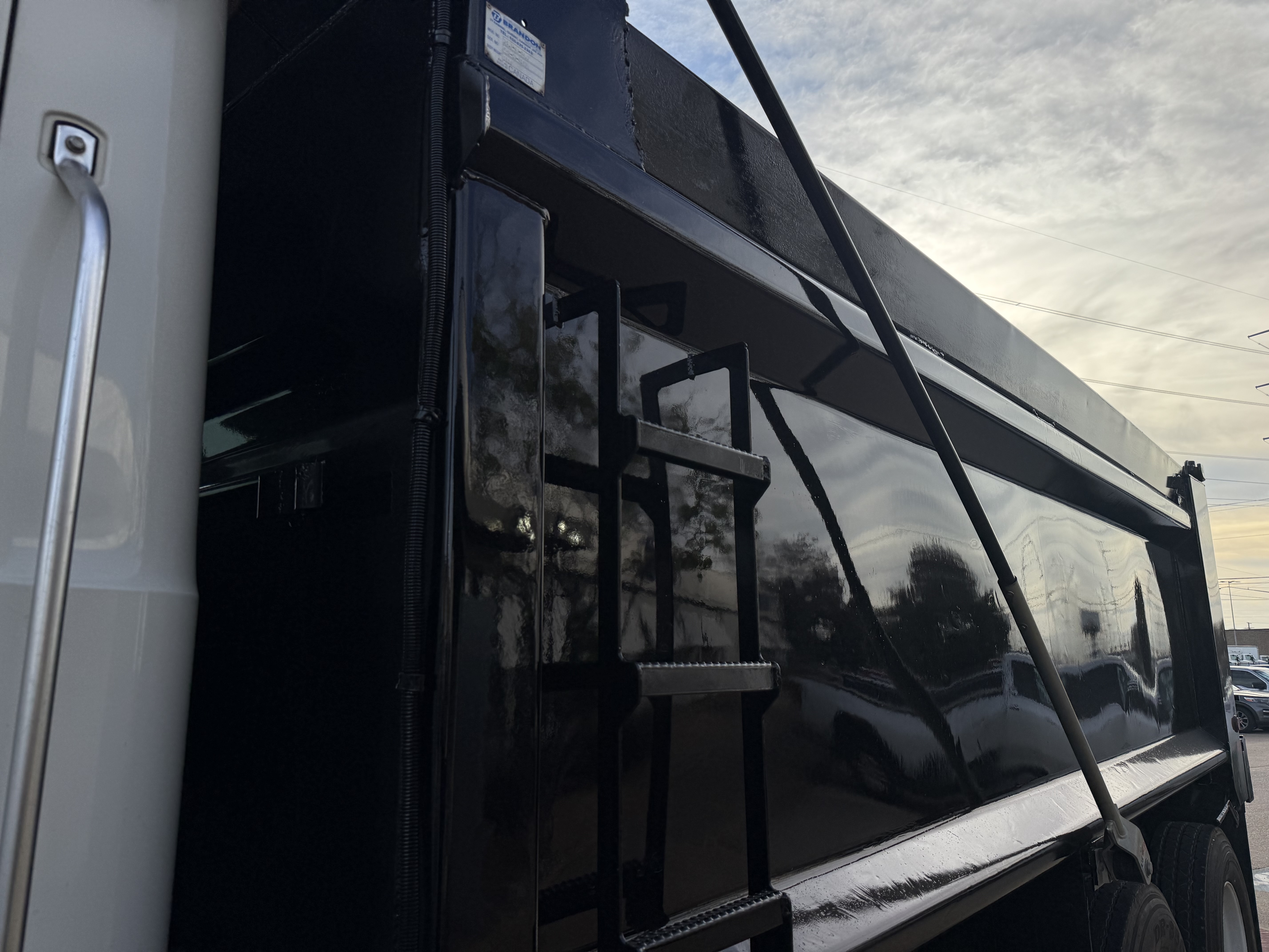 2020 Mack - image 19