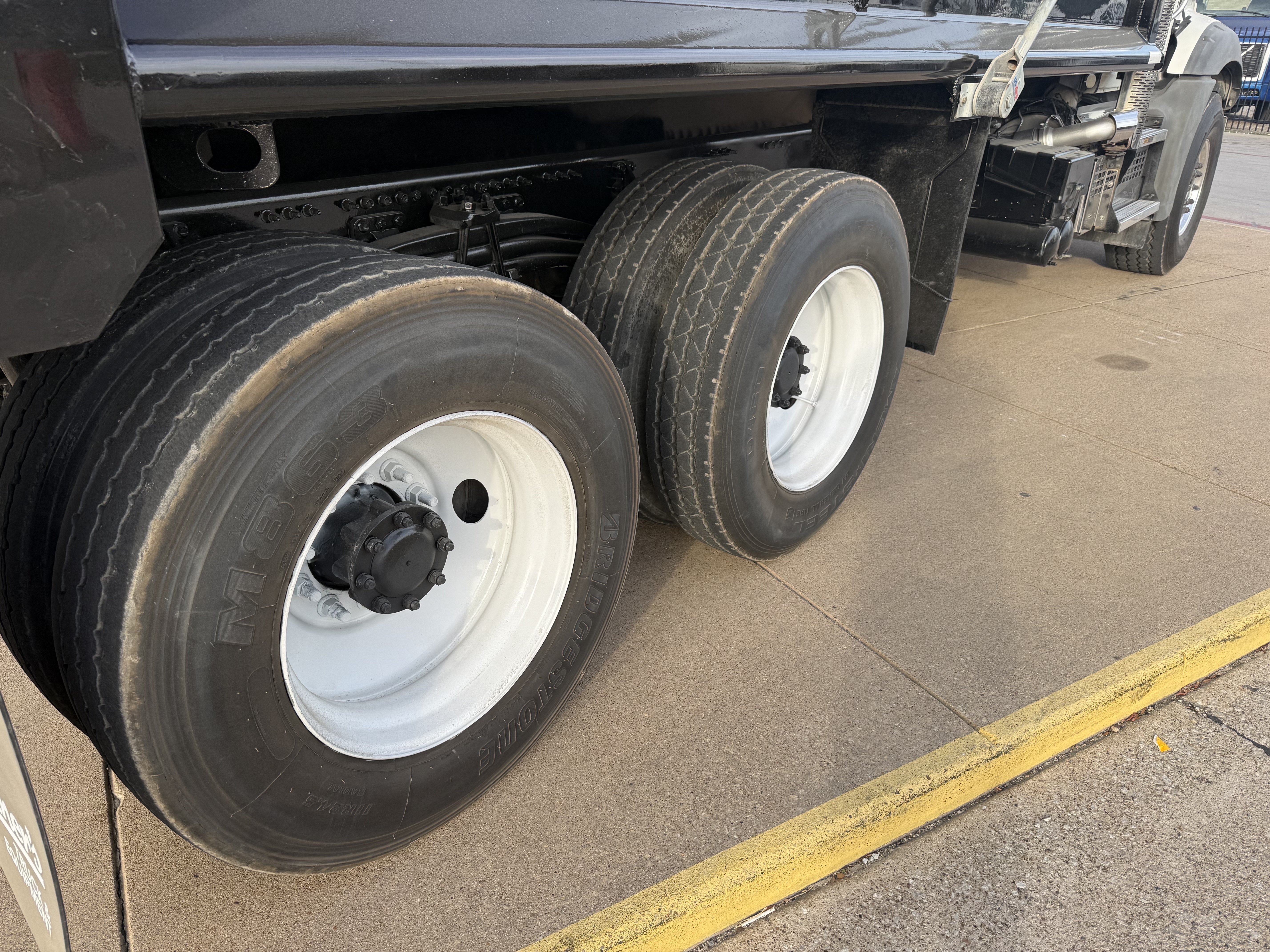 2020 Mack - image 24