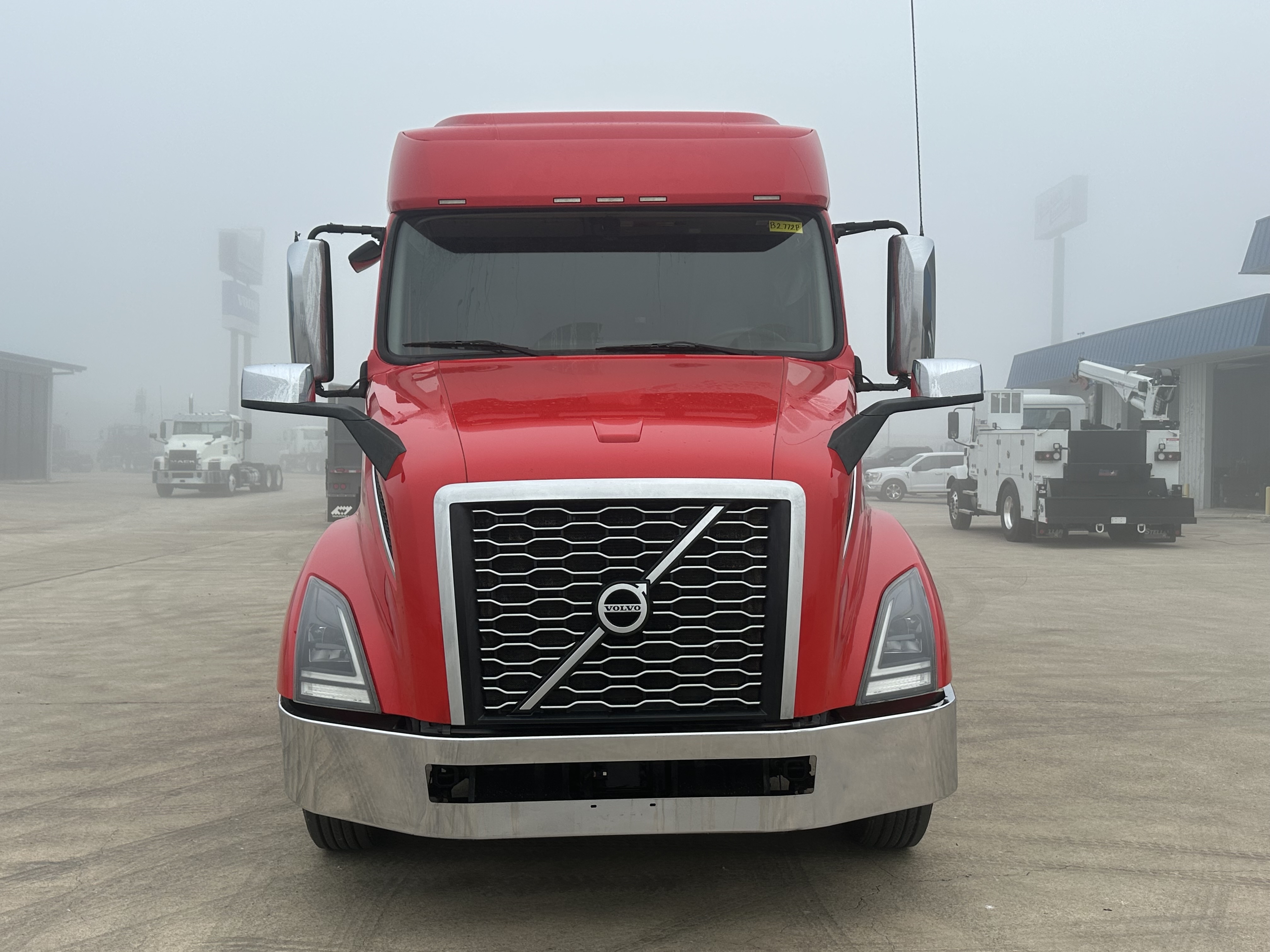 2022 Volvo - image 2