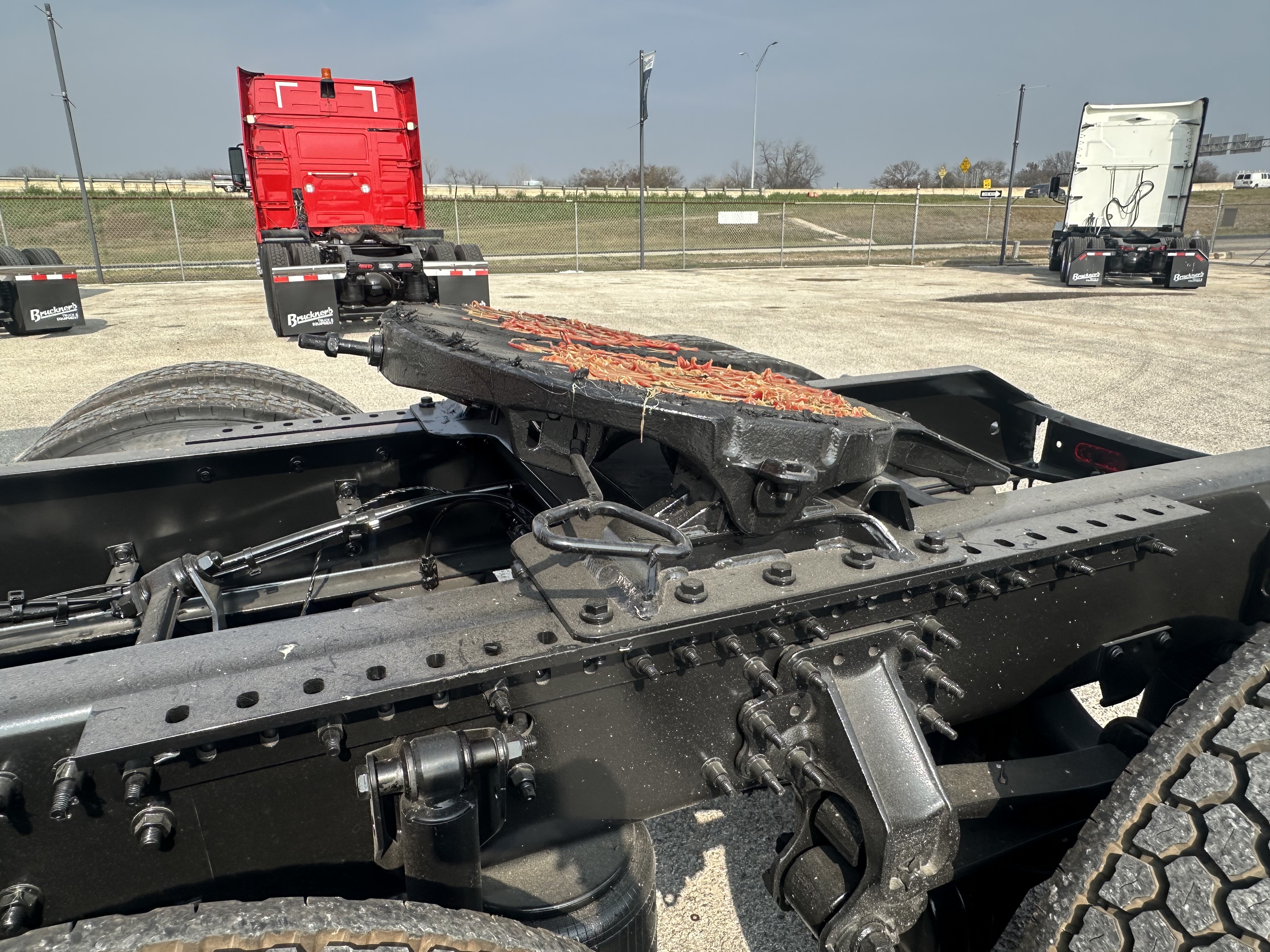 2022 Volvo - image 10