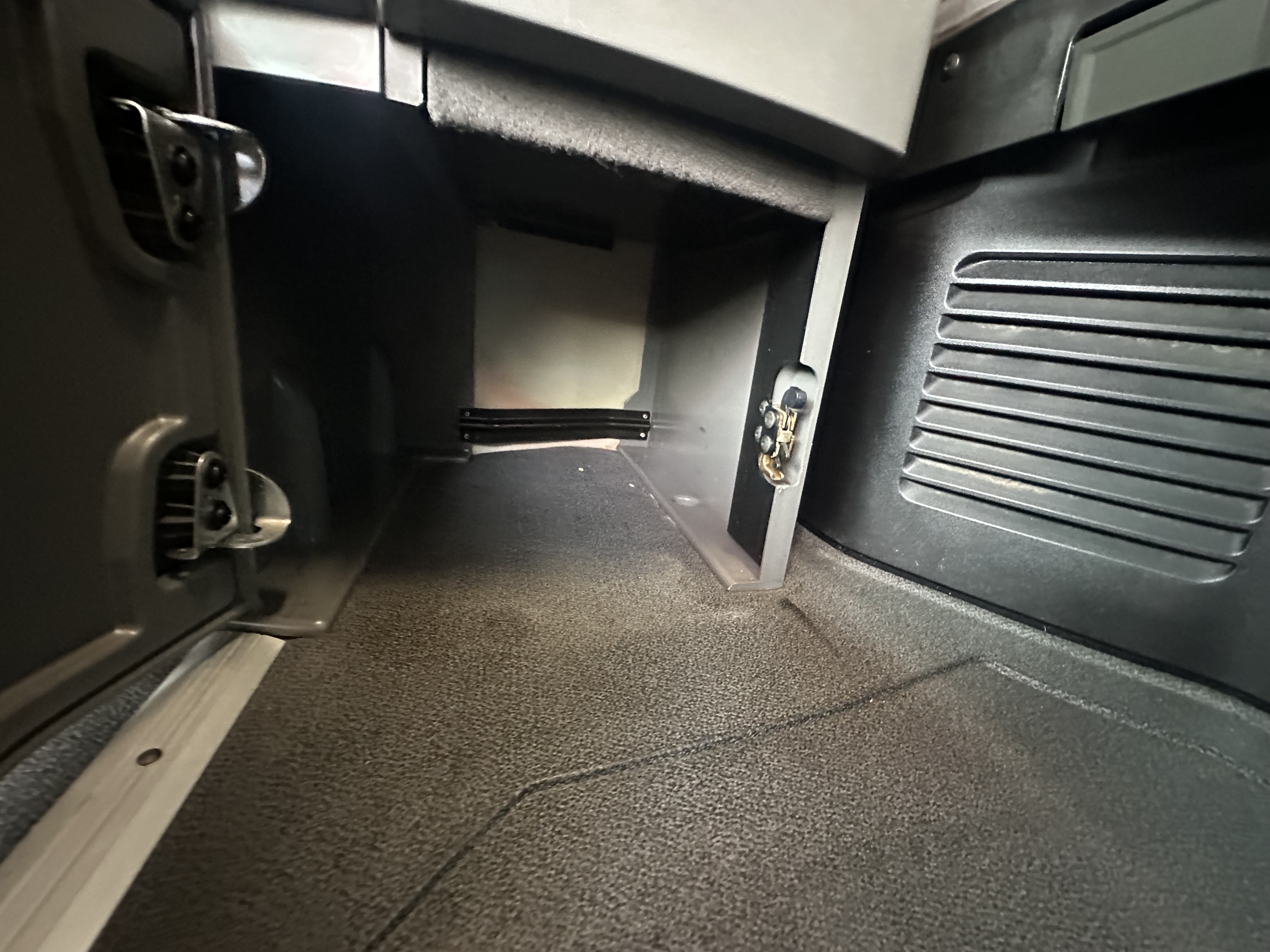 2022 Volvo - image 17