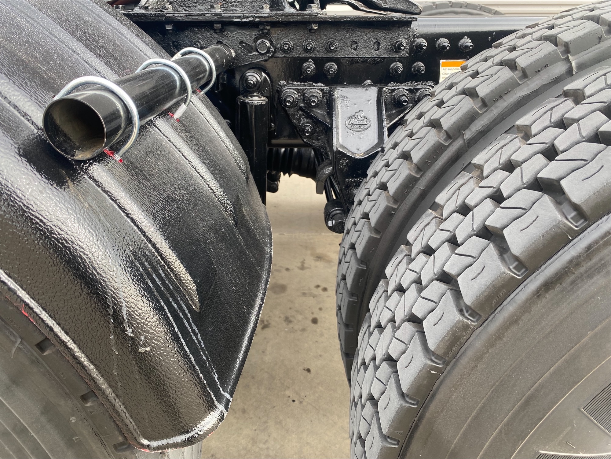 2018 Mack - image 21