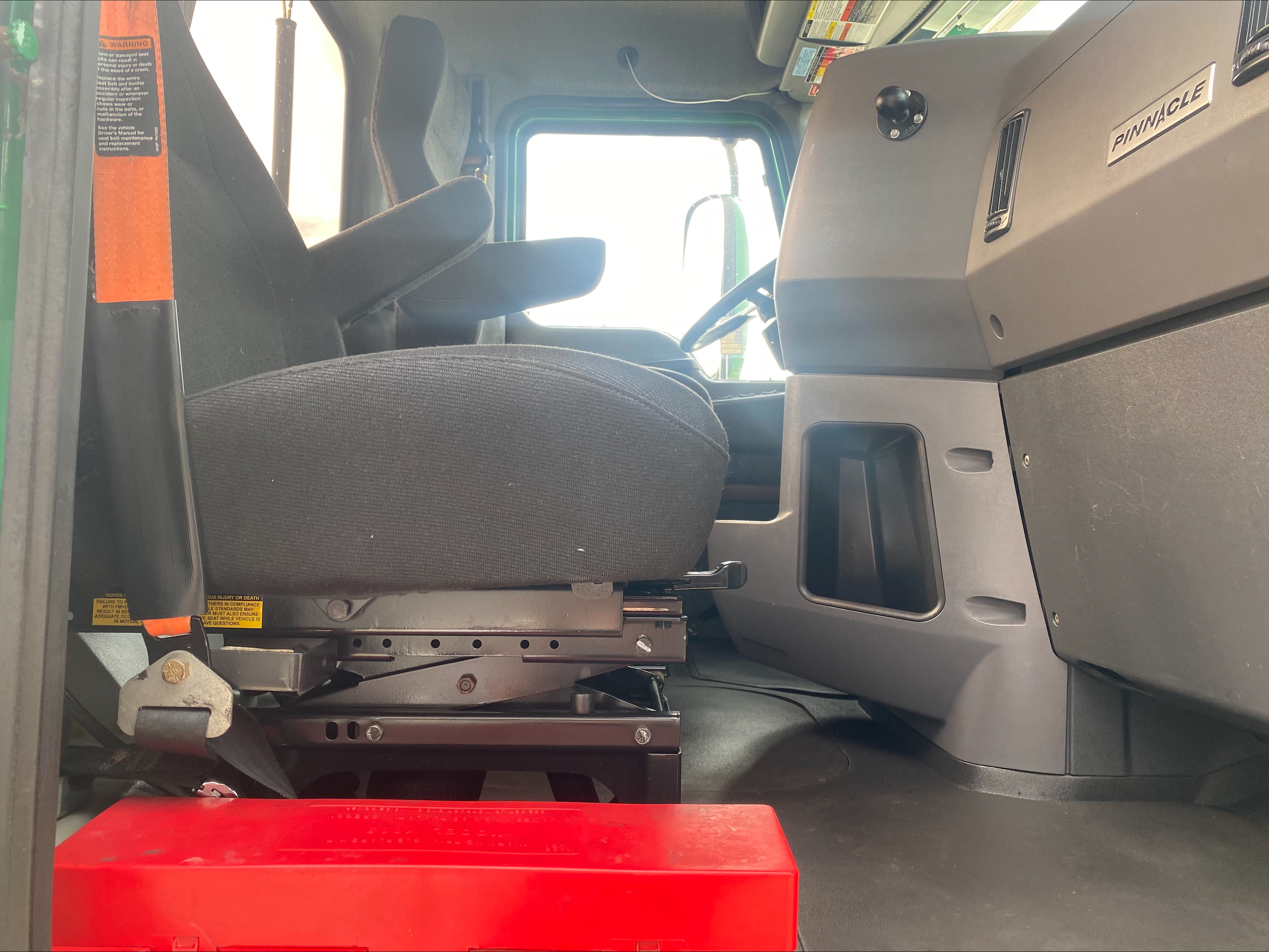 2018 Mack - image 15