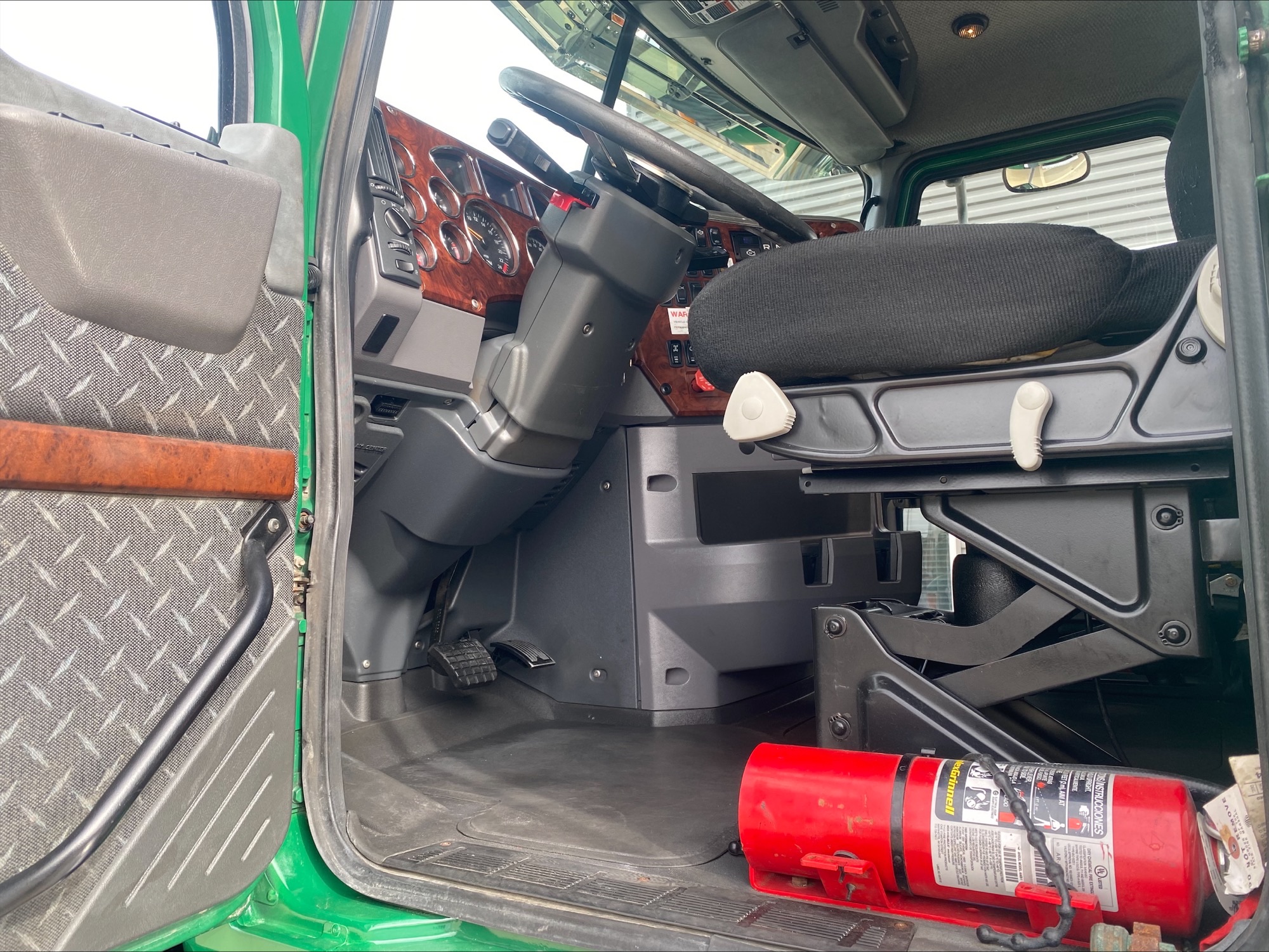 2018 Mack - image 11