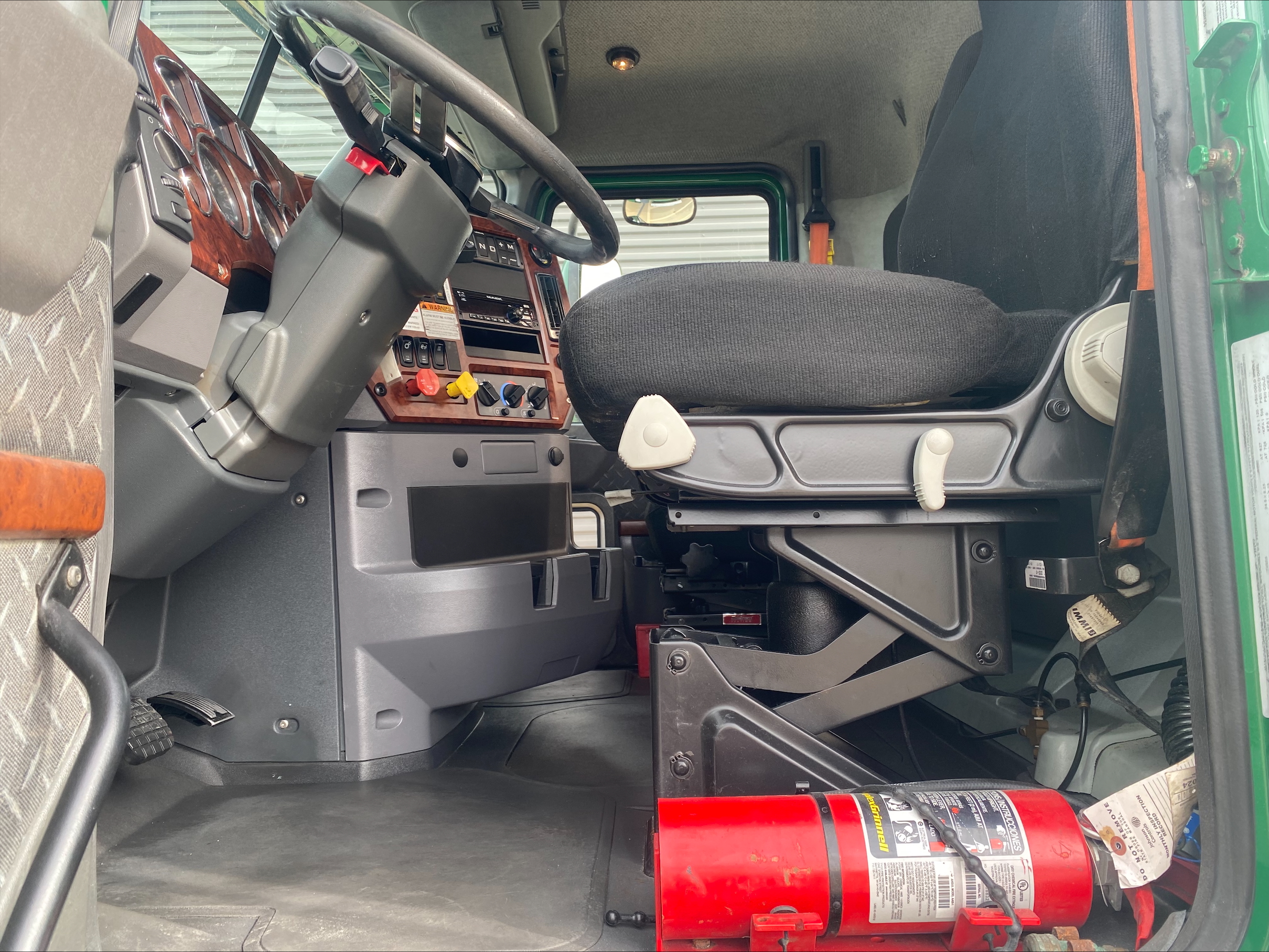 2018 Mack - image 12