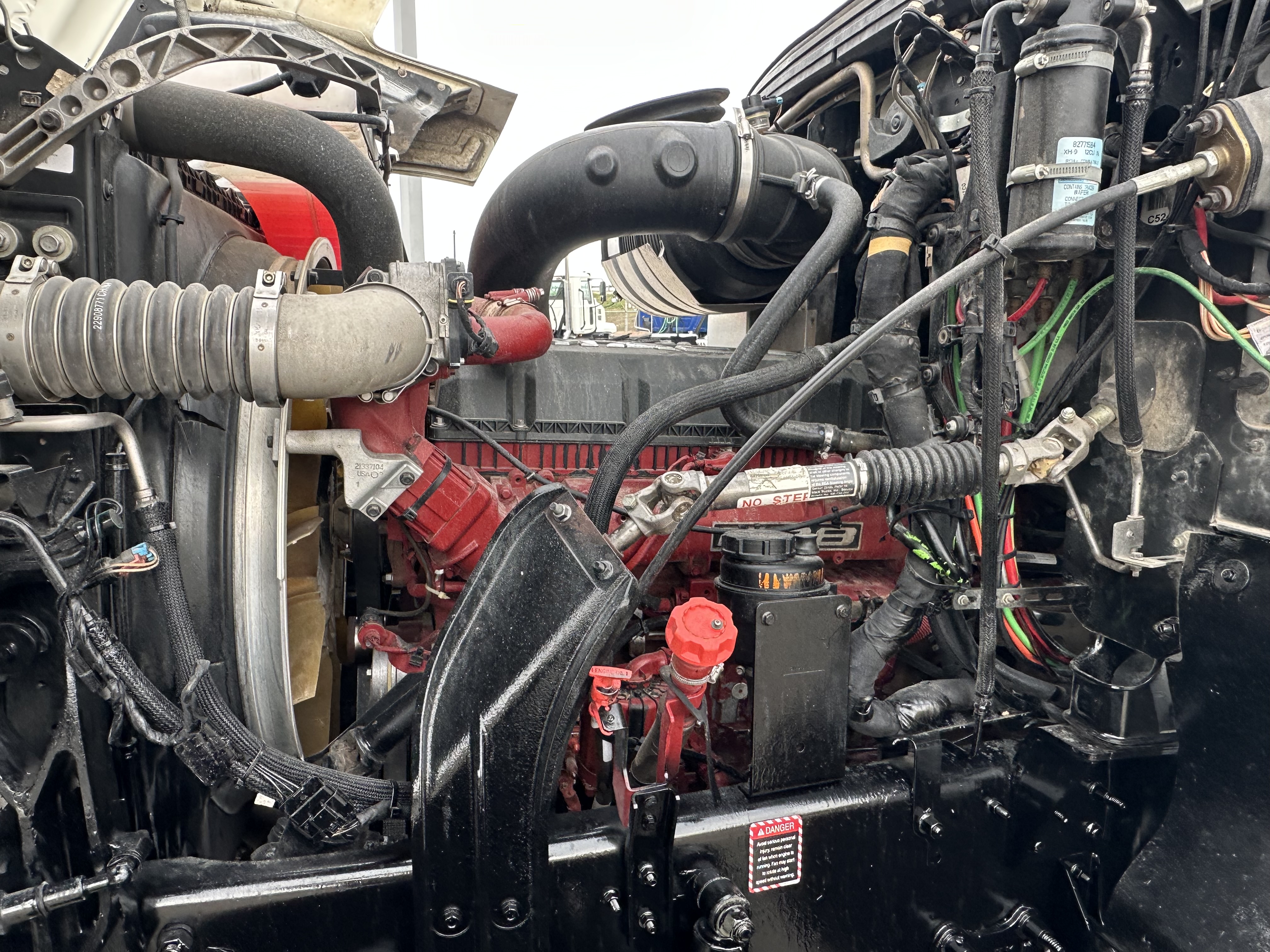 2018 Mack - image 10