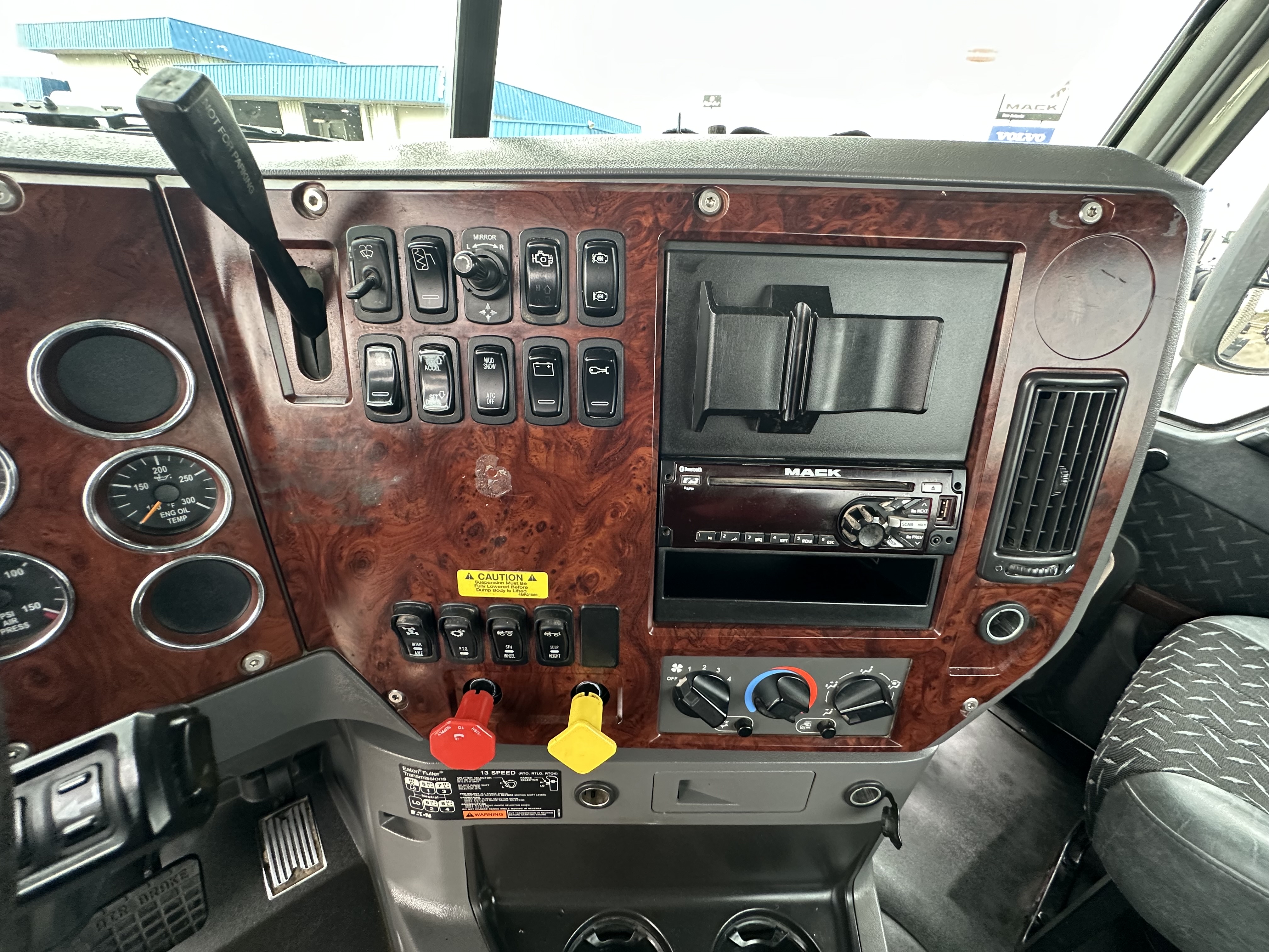 2018 Mack - image 15