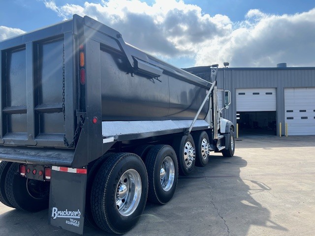 2018 Mack - image 11