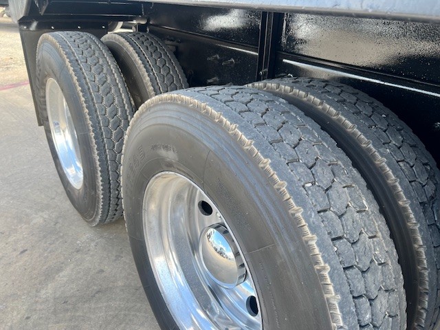 2018 Mack - image 12