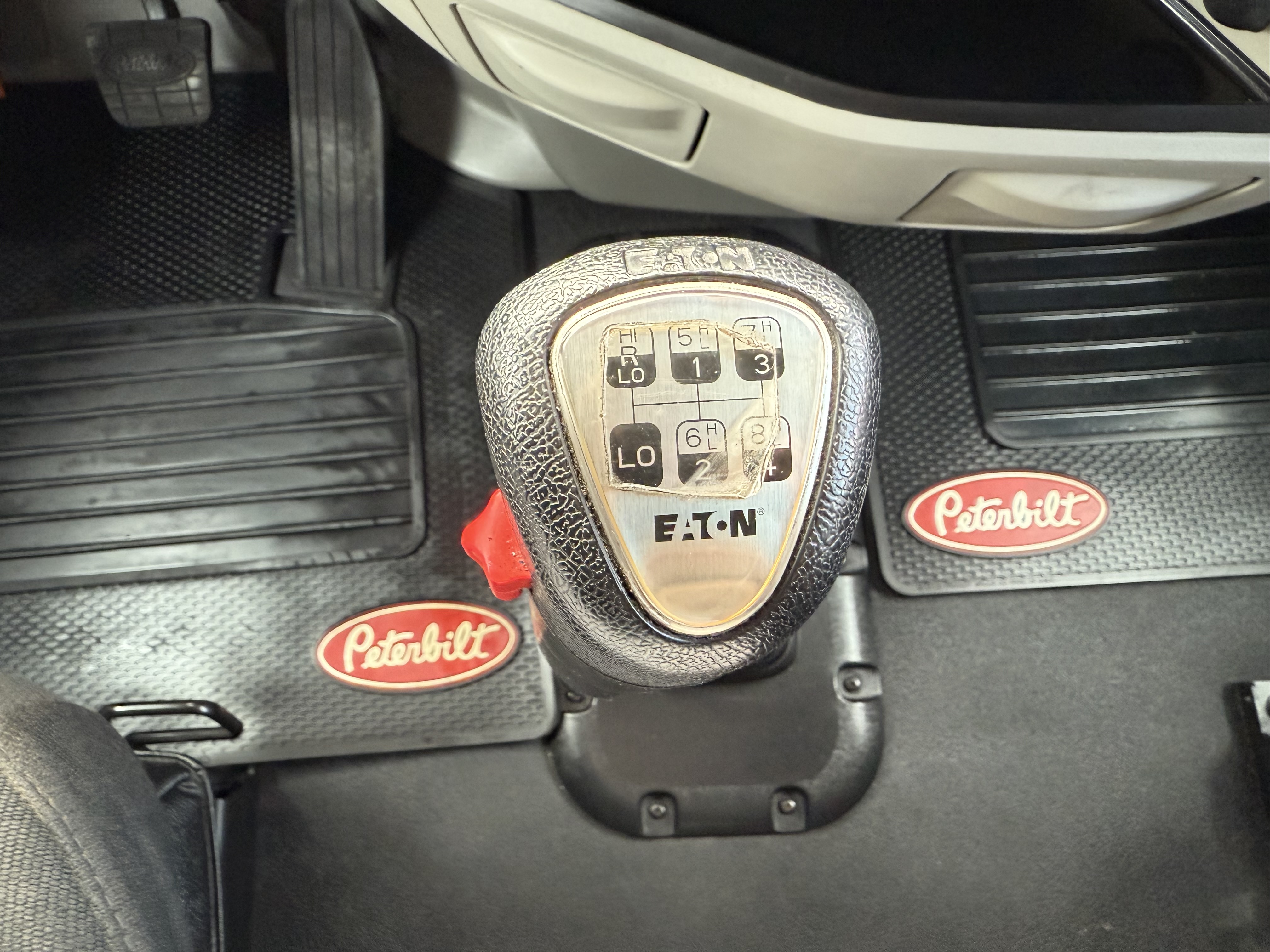 2022 Peterbilt 579 - image 25