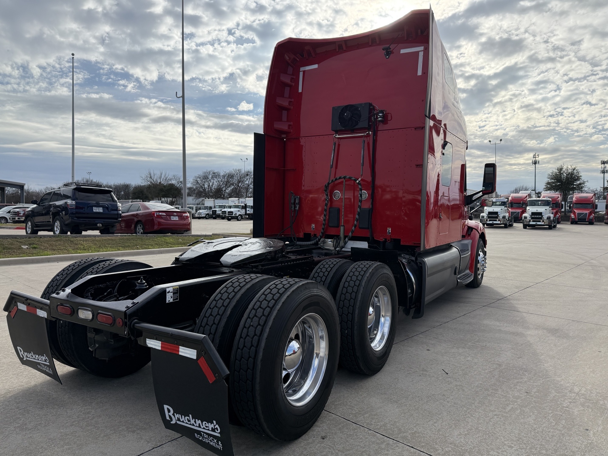2022 Peterbilt 579 - image 7