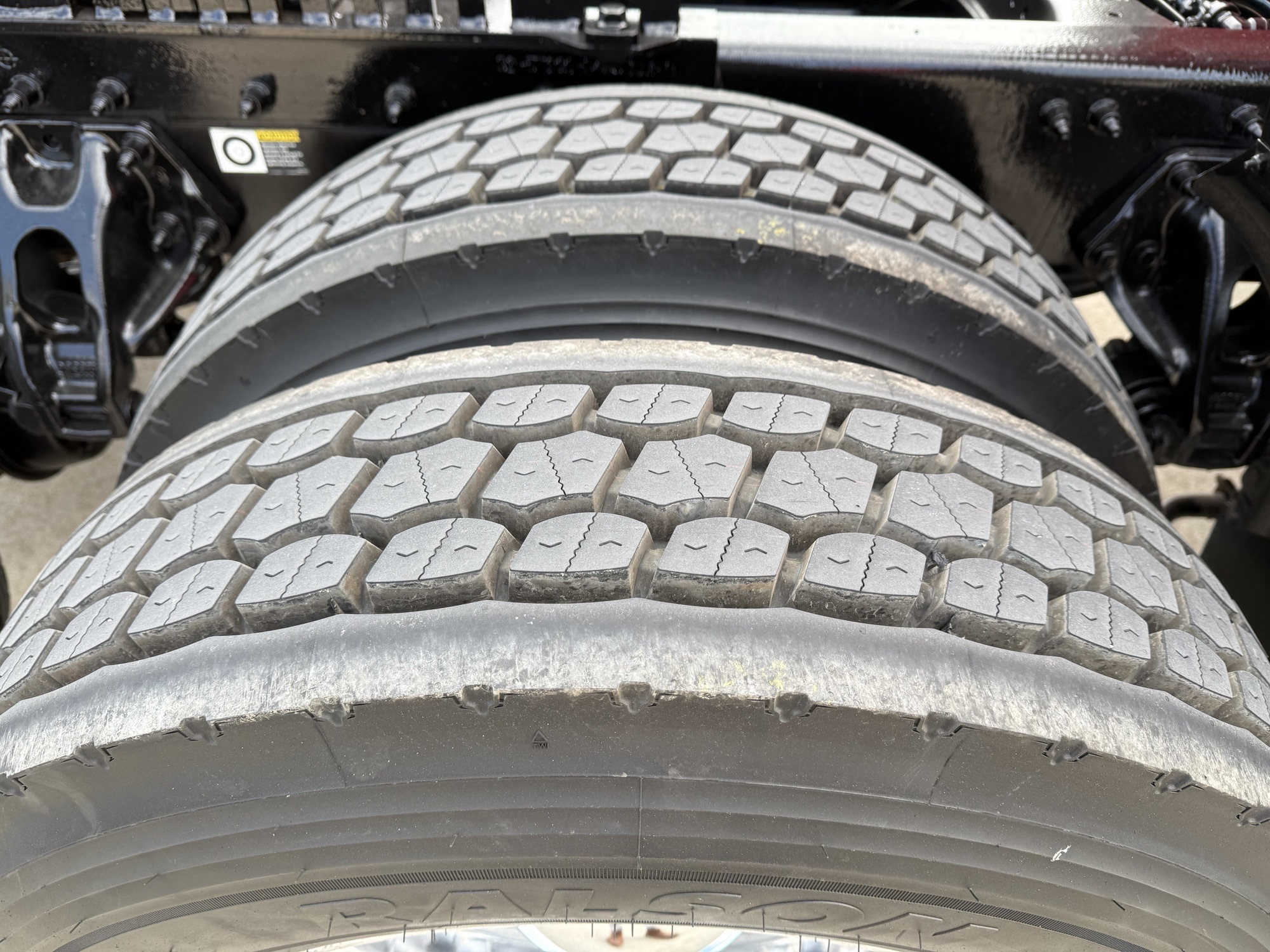 2022 Peterbilt 579 - image 9