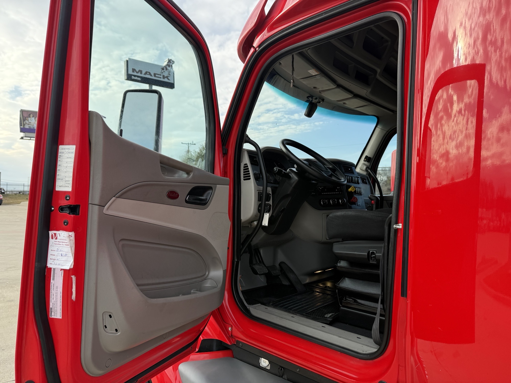 2022 Peterbilt 579 - image 20