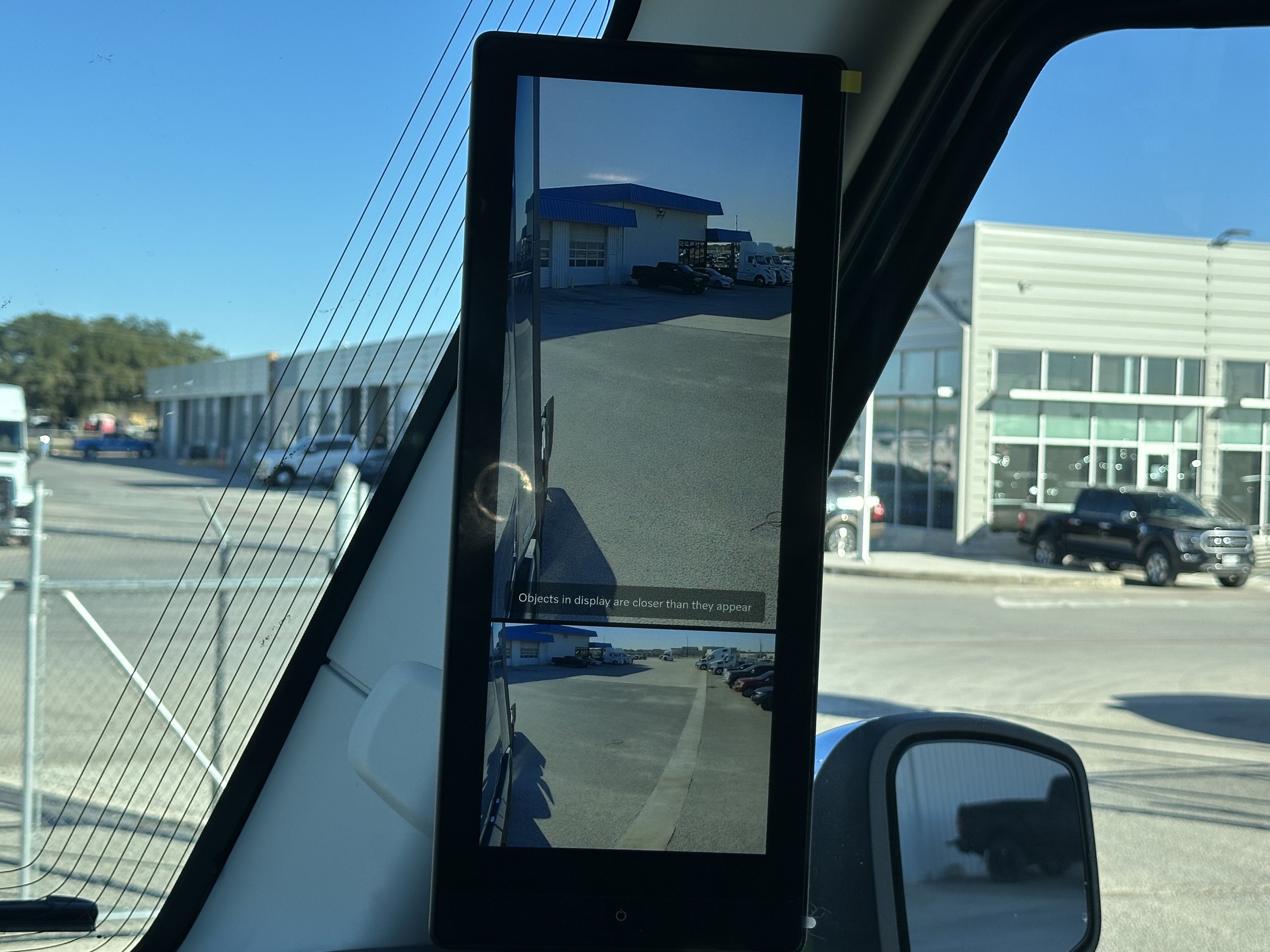 2026 Volvo - image 39