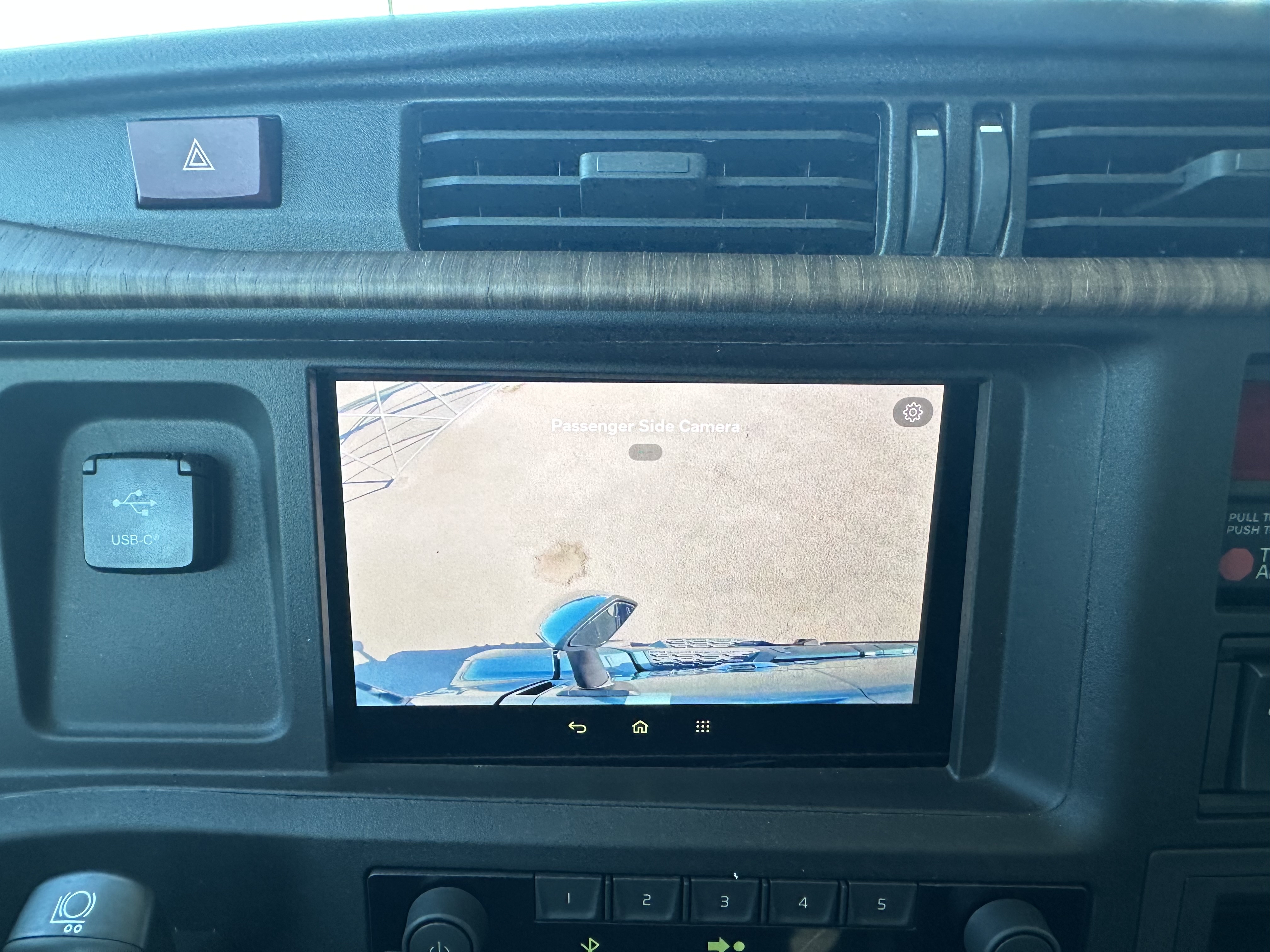 2026 Volvo - image 43