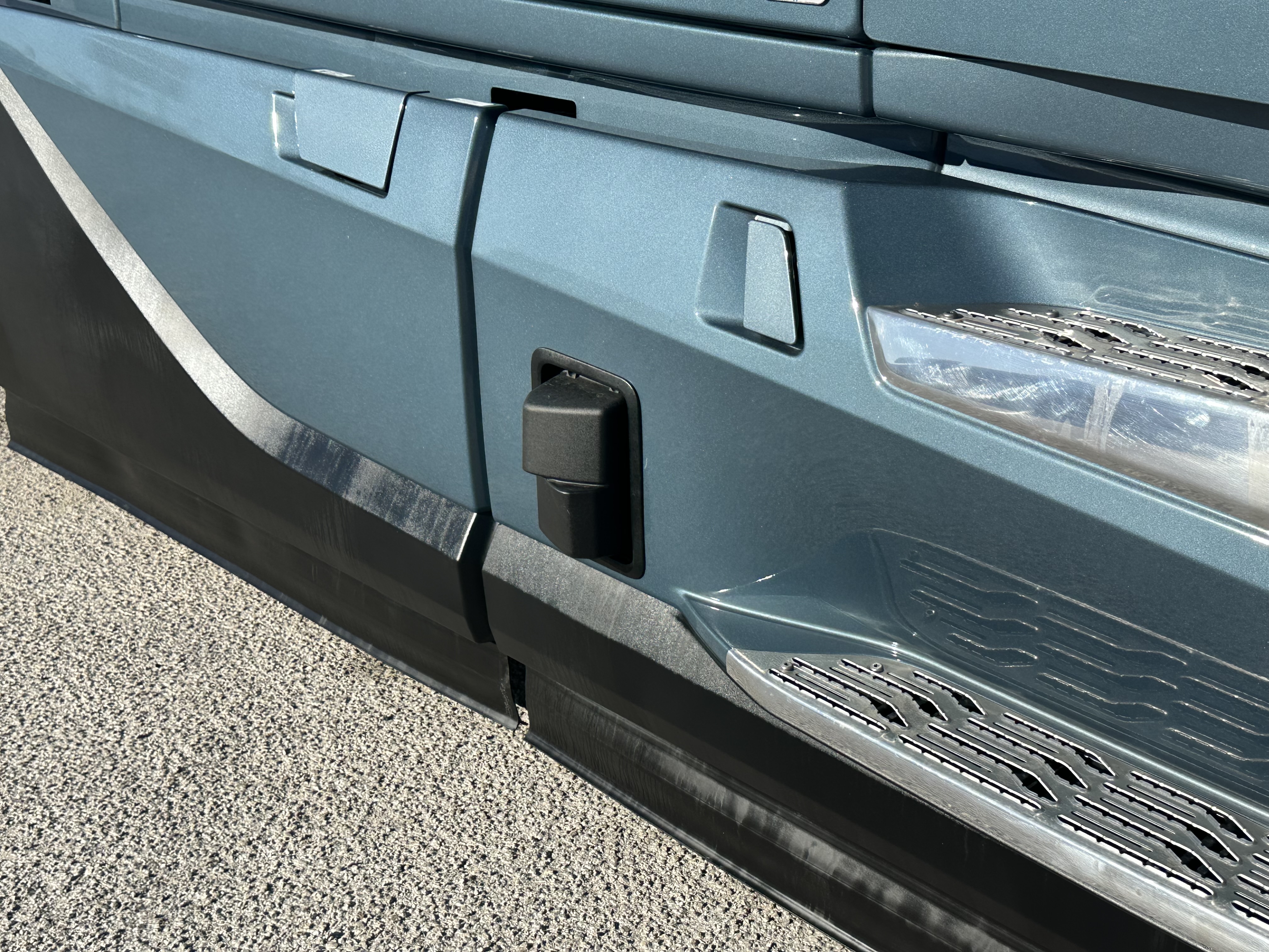 2026 Volvo - image 11